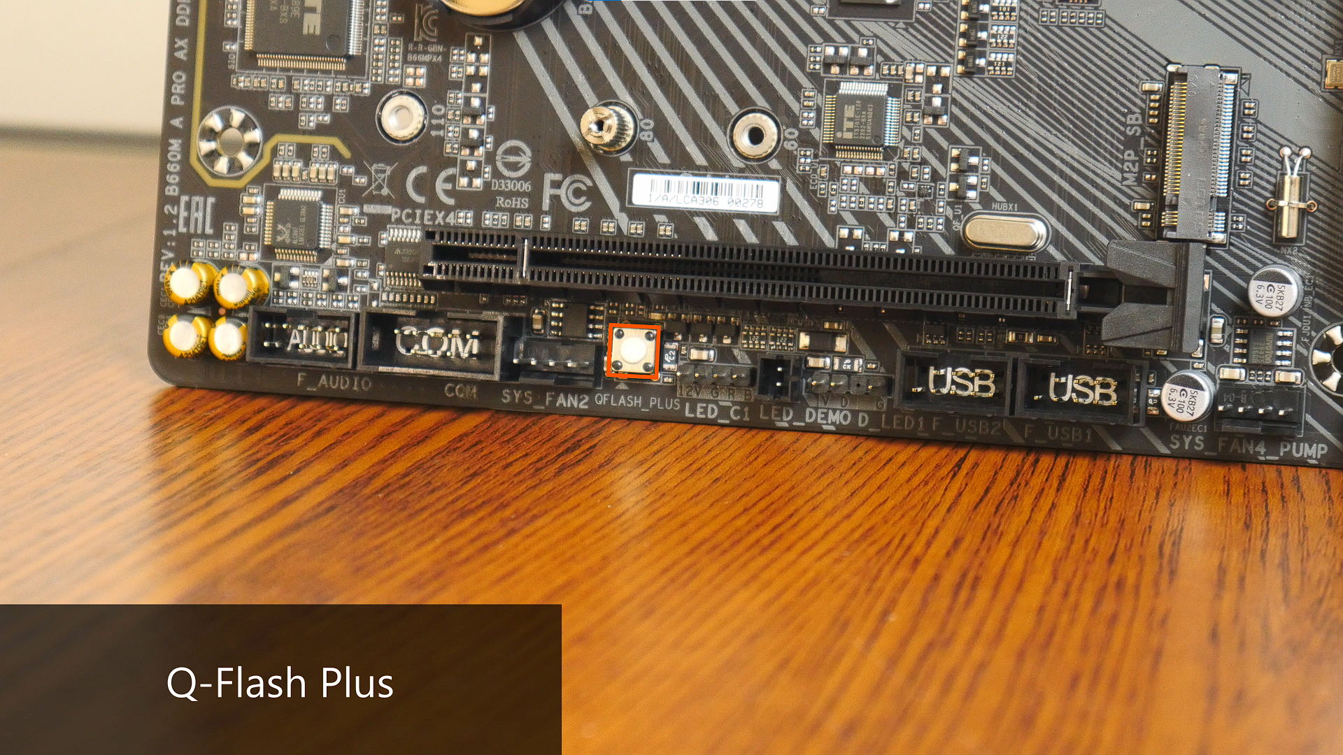 Gigabyte B660M AORUS PRO AX DDR4 Q-Flash Plus