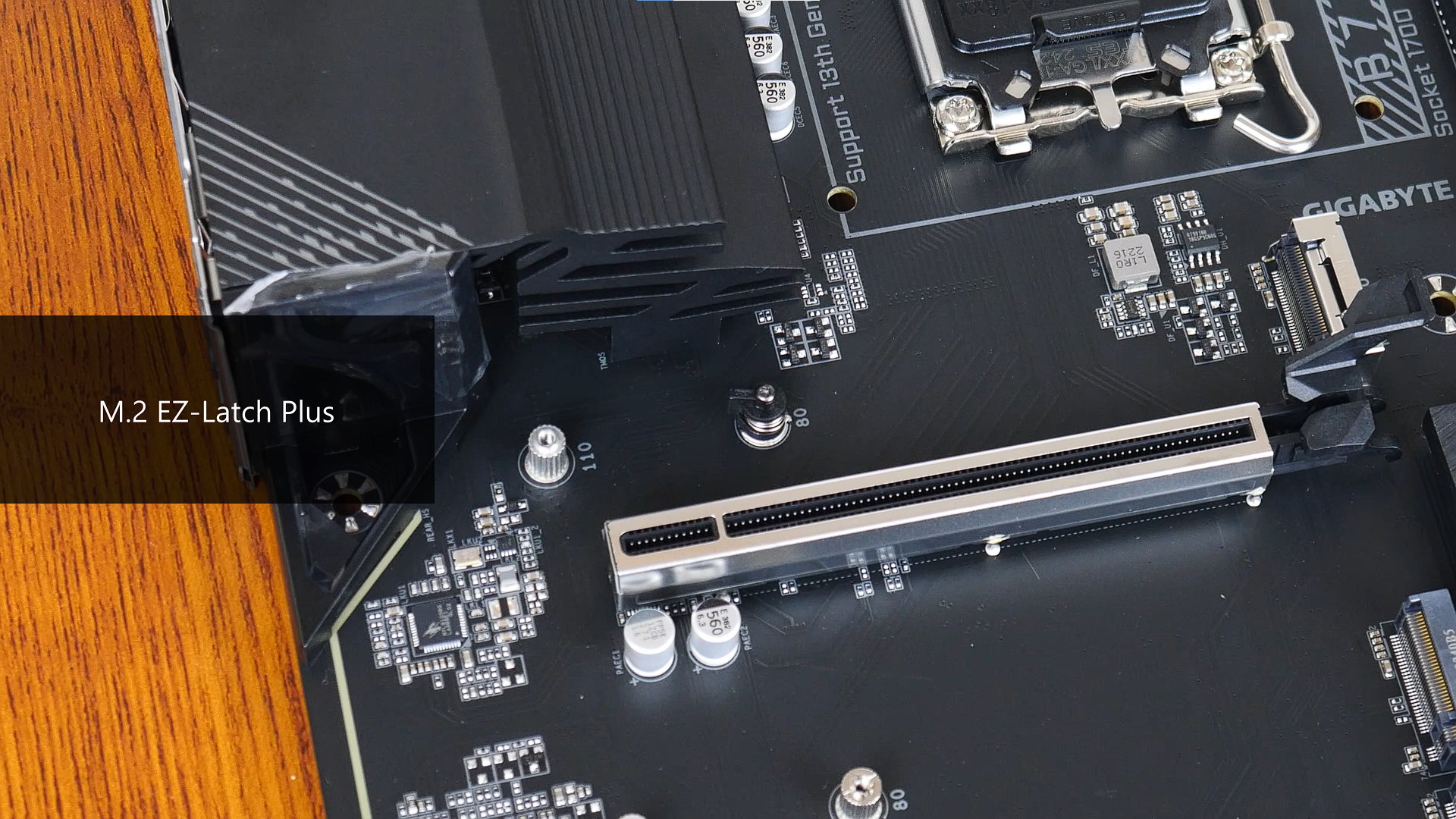 Gigabyte B760 AORUS ELITE DDR4 EZ-Latch Plus