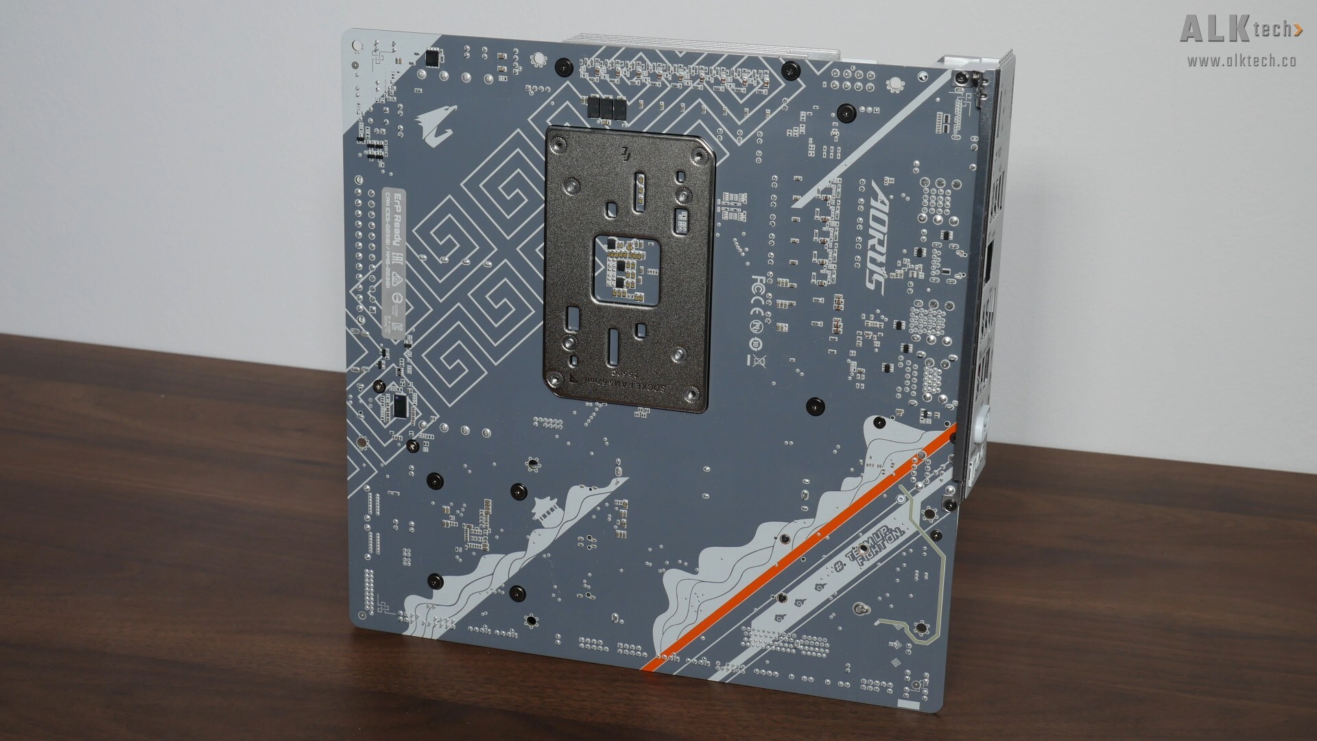 Gigabyte B850M AORUS ELITE WIFI7 ICE-P Aesthetics (Rear)