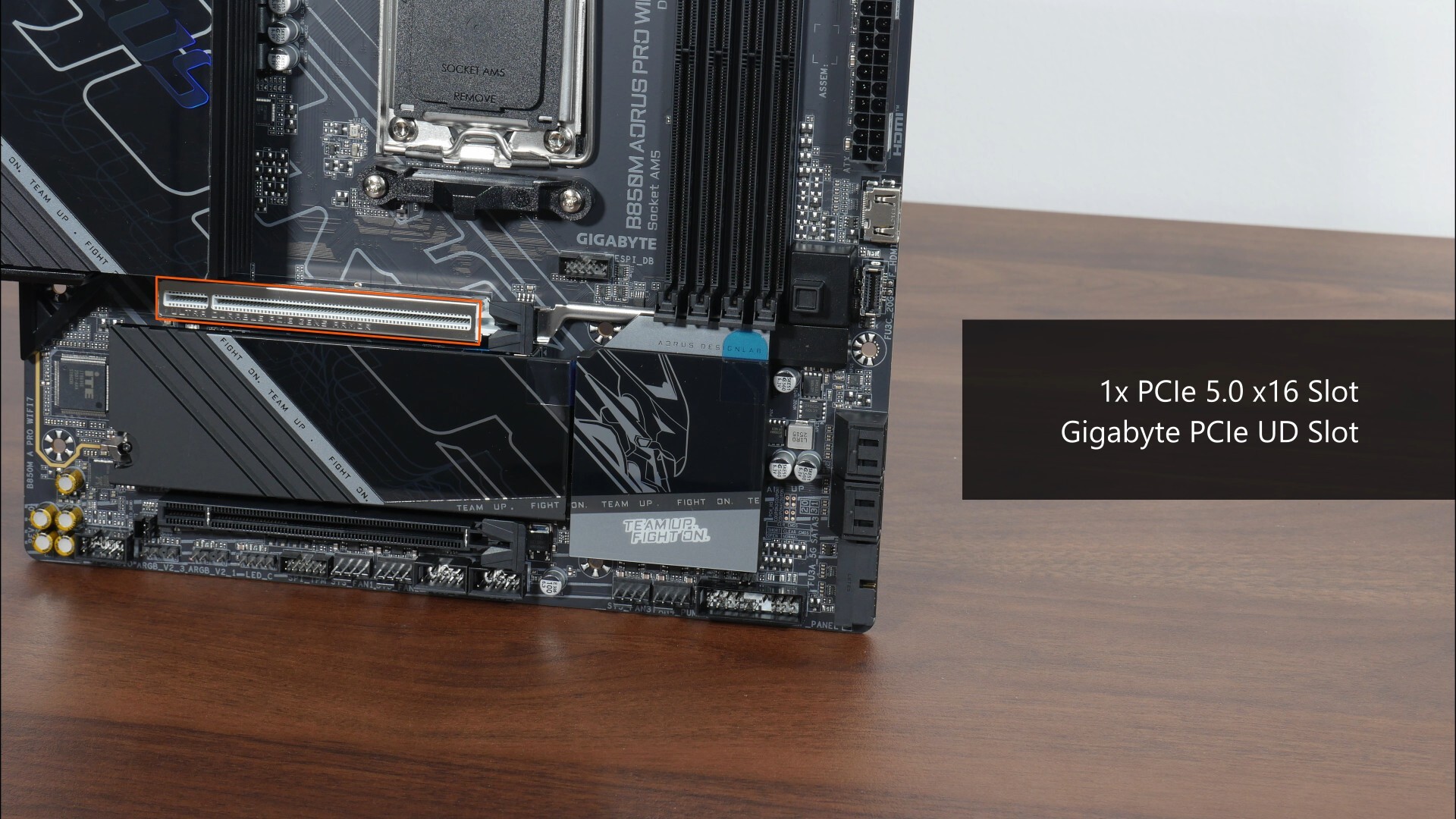 Gigabyte B850M AORUS PRO WIFI7 PCIe 5.0 x16 Slot