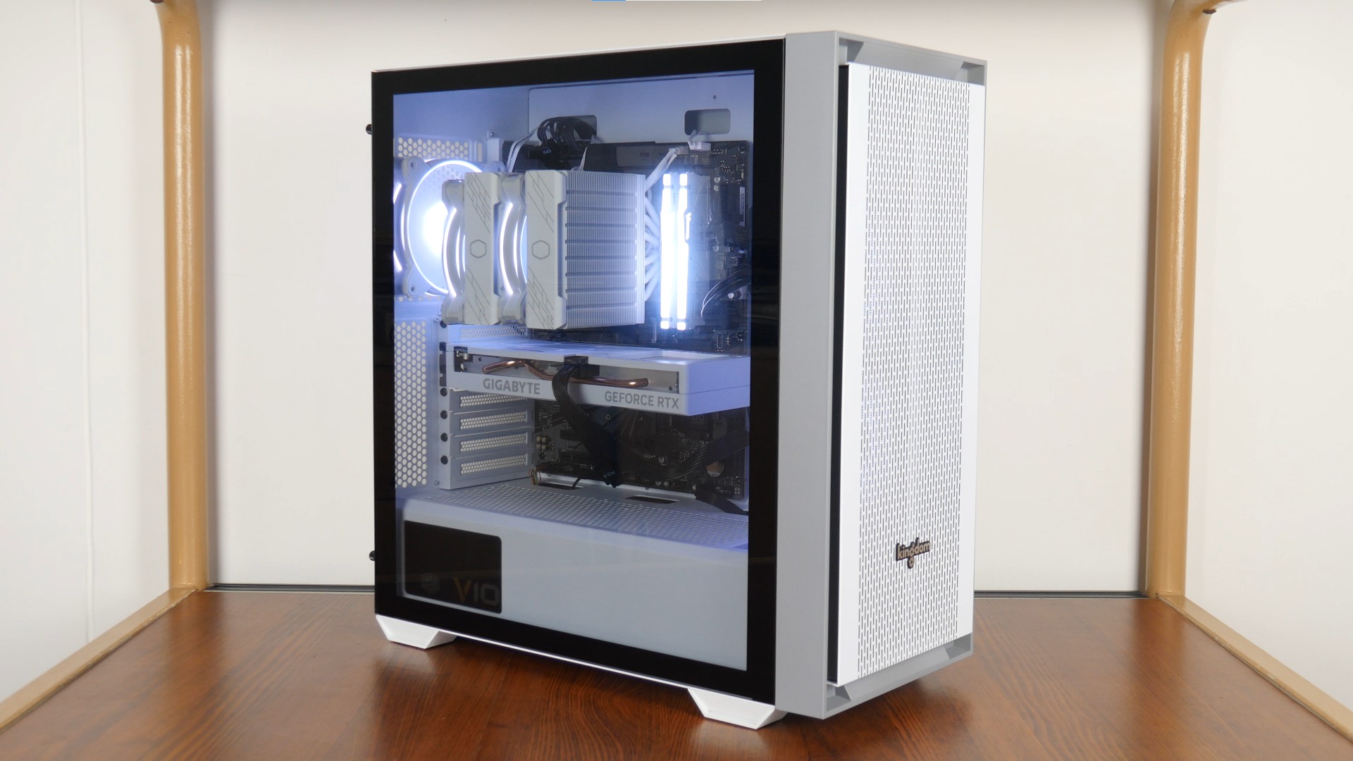 Gigabyte GeForce RTX 4060 EAGLE OC ICE 8G Test Setup (1)