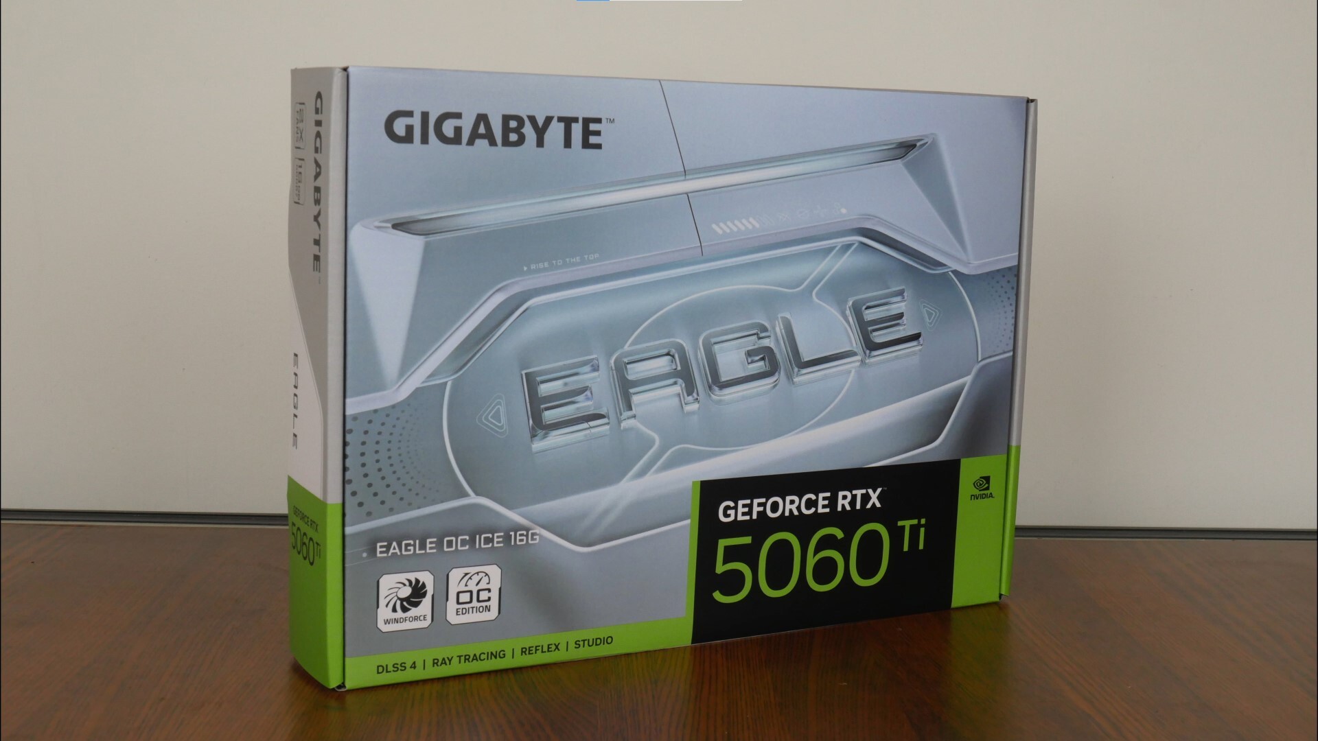 Gigabyte GeForce RTX 5060 Ti EAGLE OC ICE 16G Packaging (Front)