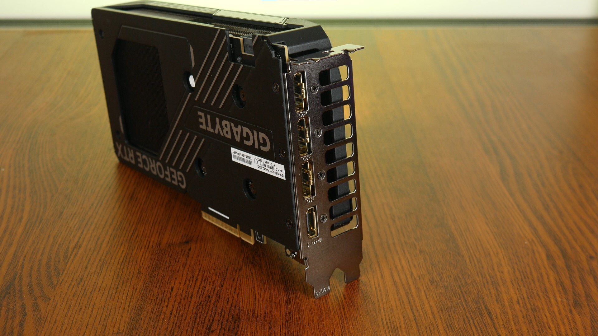 Gigabyte GeForce RTX 5060 WINDFORCE OC 8G Display Output Ports