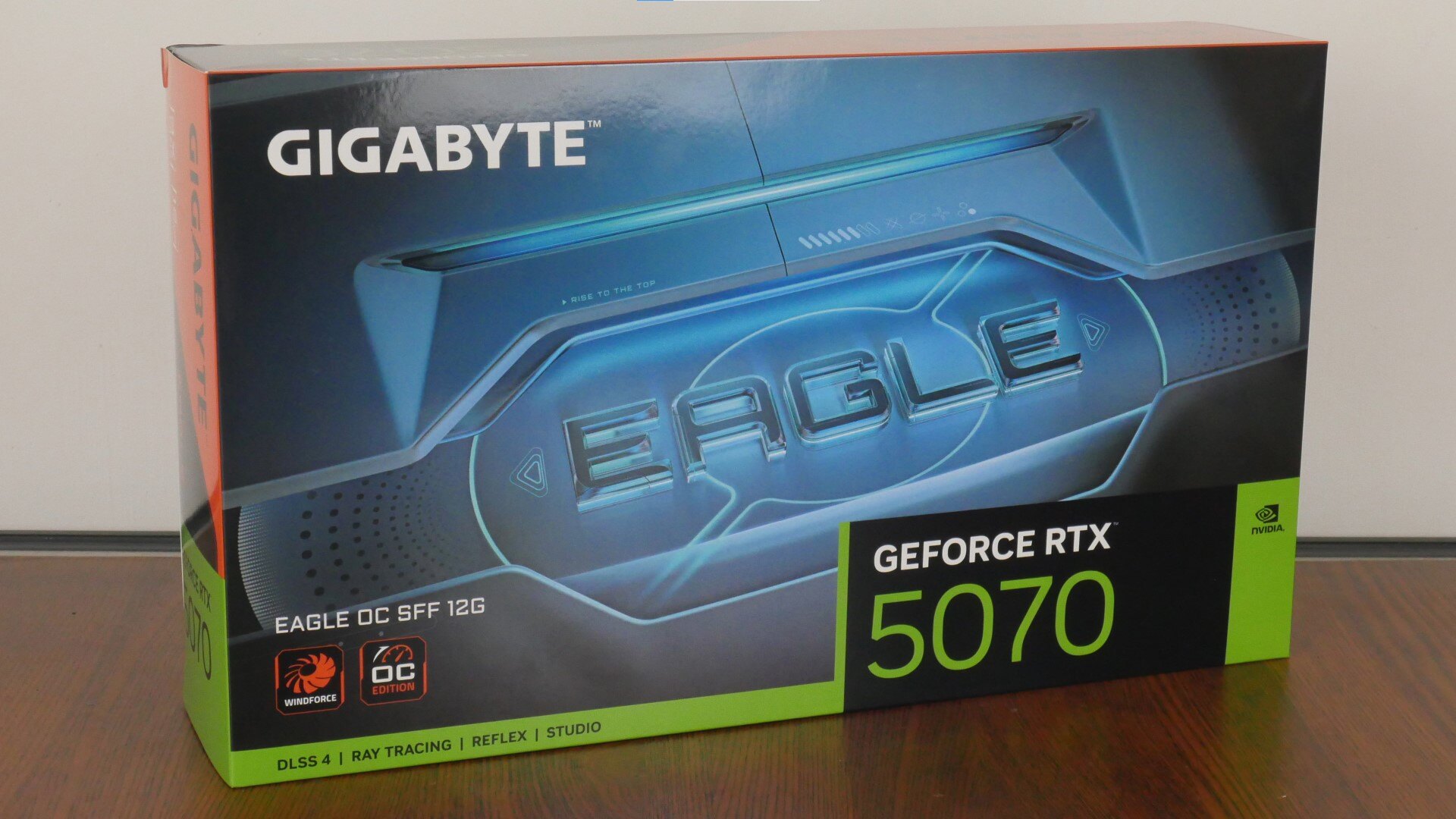 Gigabyte GeForce RTX 5070 EAGLE OC SFF 12G Packaging (Front)