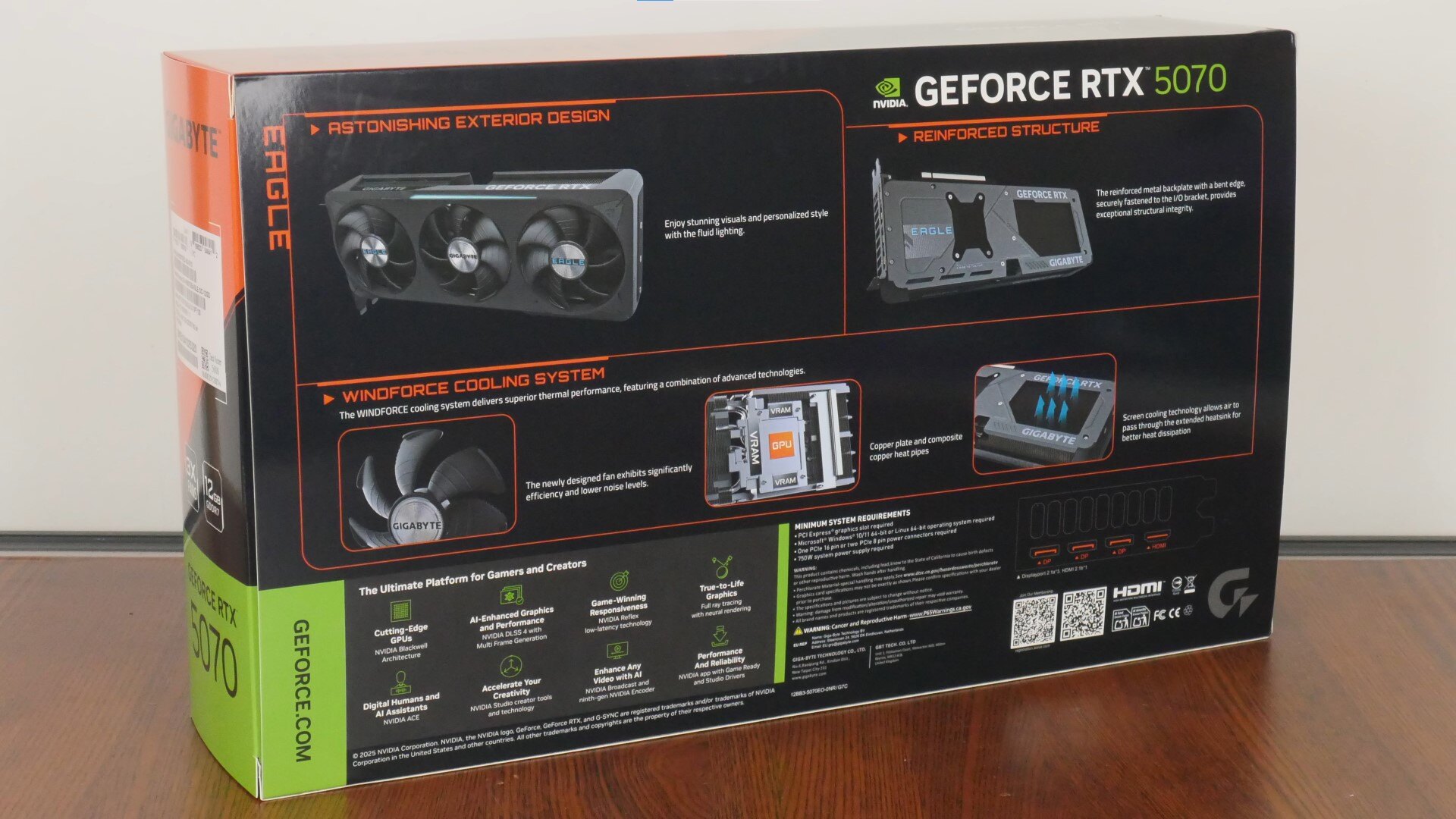 Gigabyte GeForce RTX 5070 EAGLE OC SFF 12G Packaging (Rear)