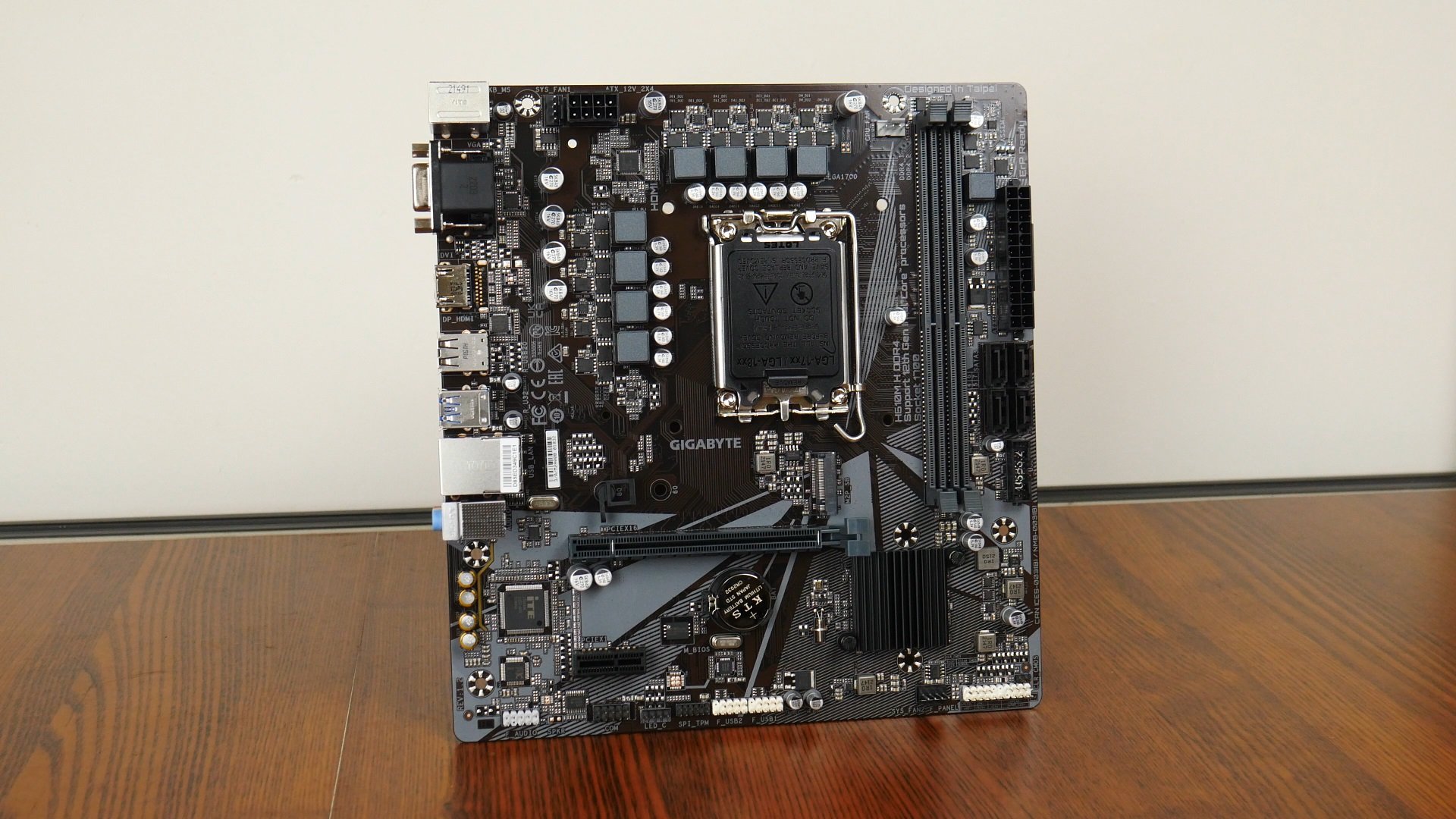 Gigabyte H610M H DDR4 Board Overview