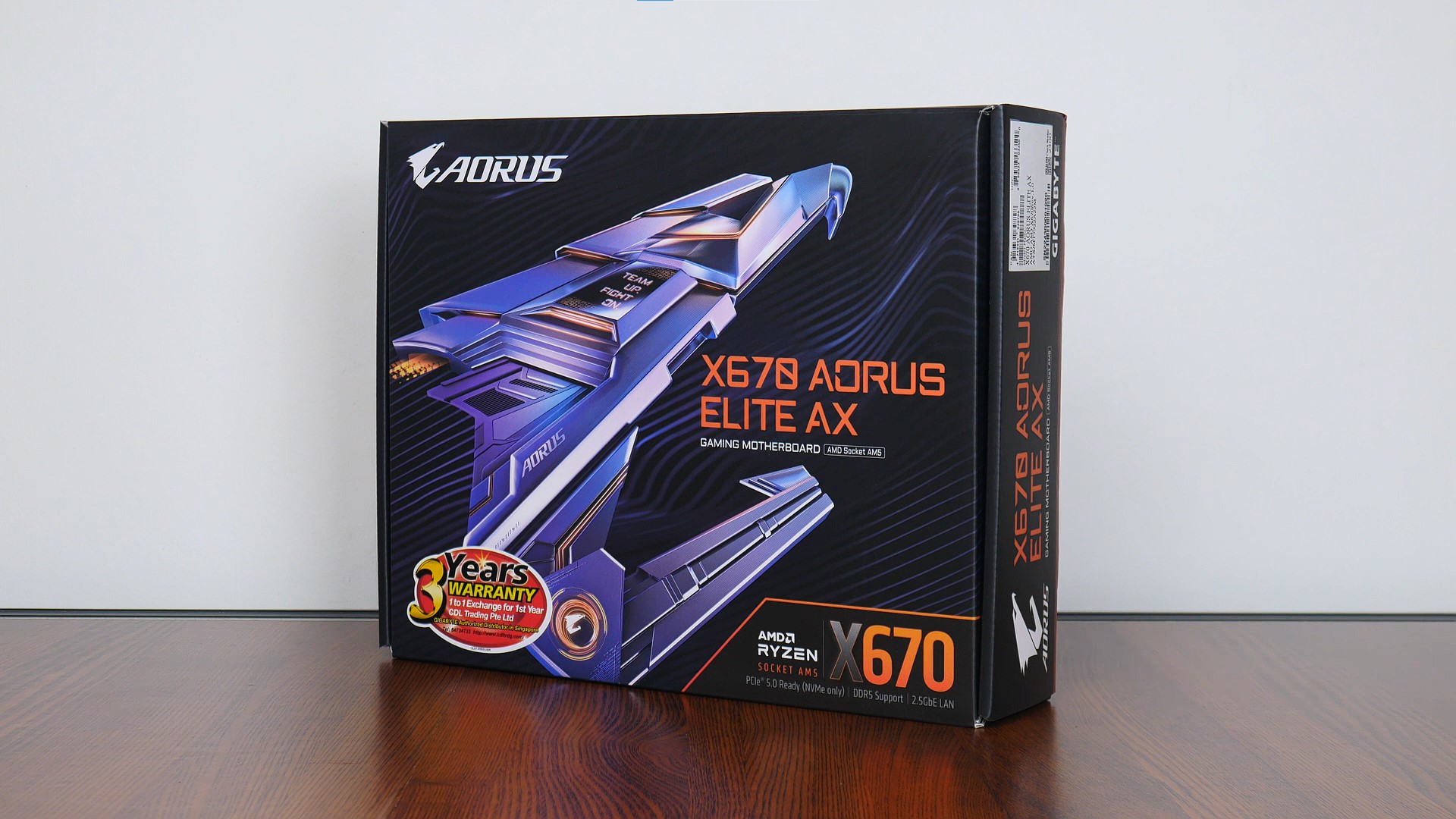 Gigabyte X670 AORUS ELITE AX Packaging (1)