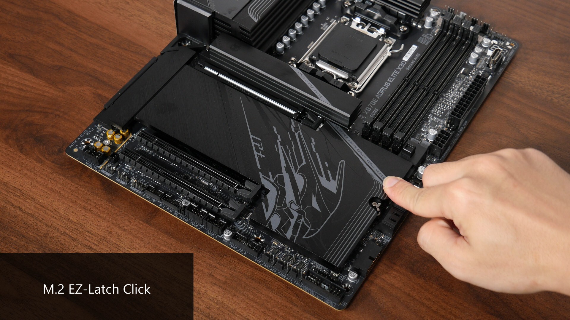 Gigabyte X870E AORUS ELITE X3D M.2 EZ-Latch Click