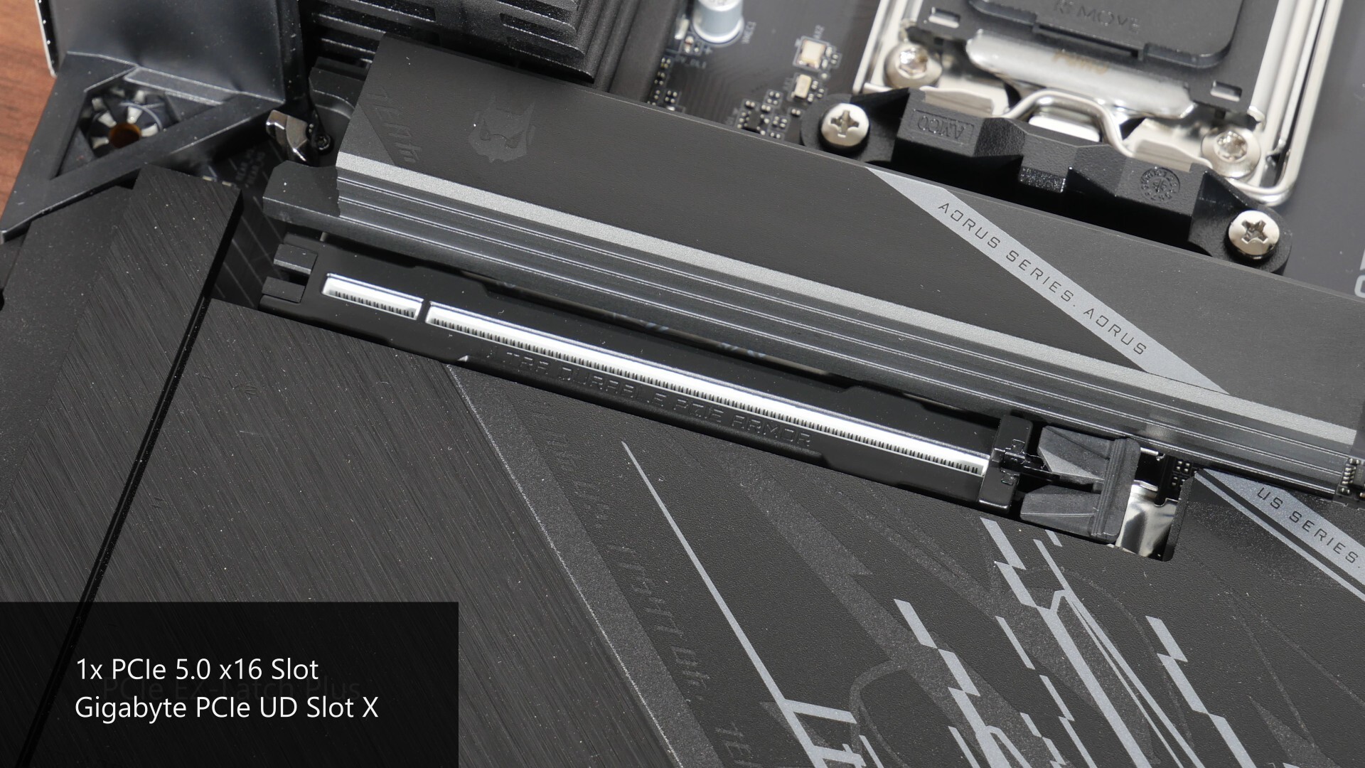 Gigabyte X870E AORUS ELITE X3D PCIe 5.0 x16 Slot (2)