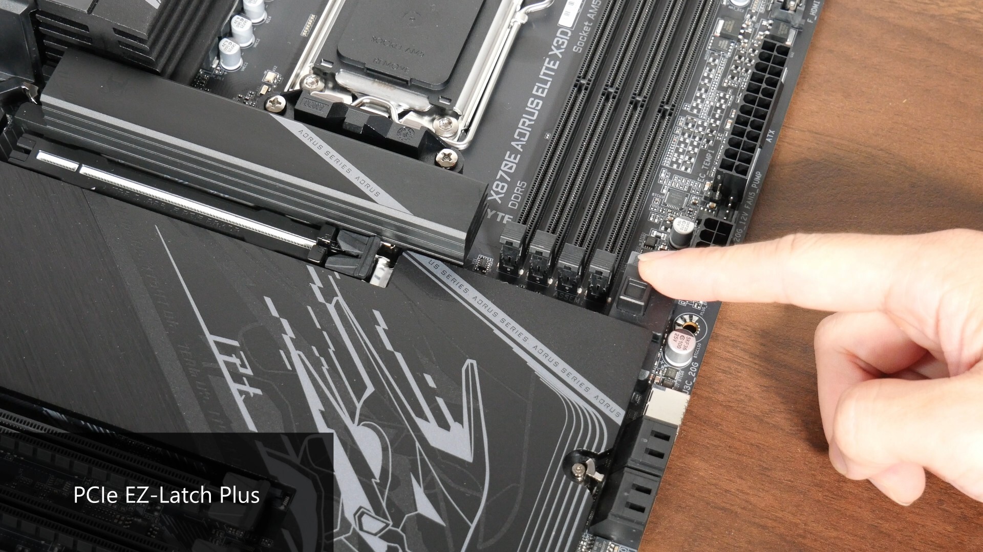 Gigabyte X870E AORUS ELITE X3D PCIe EZ-Latch Plus