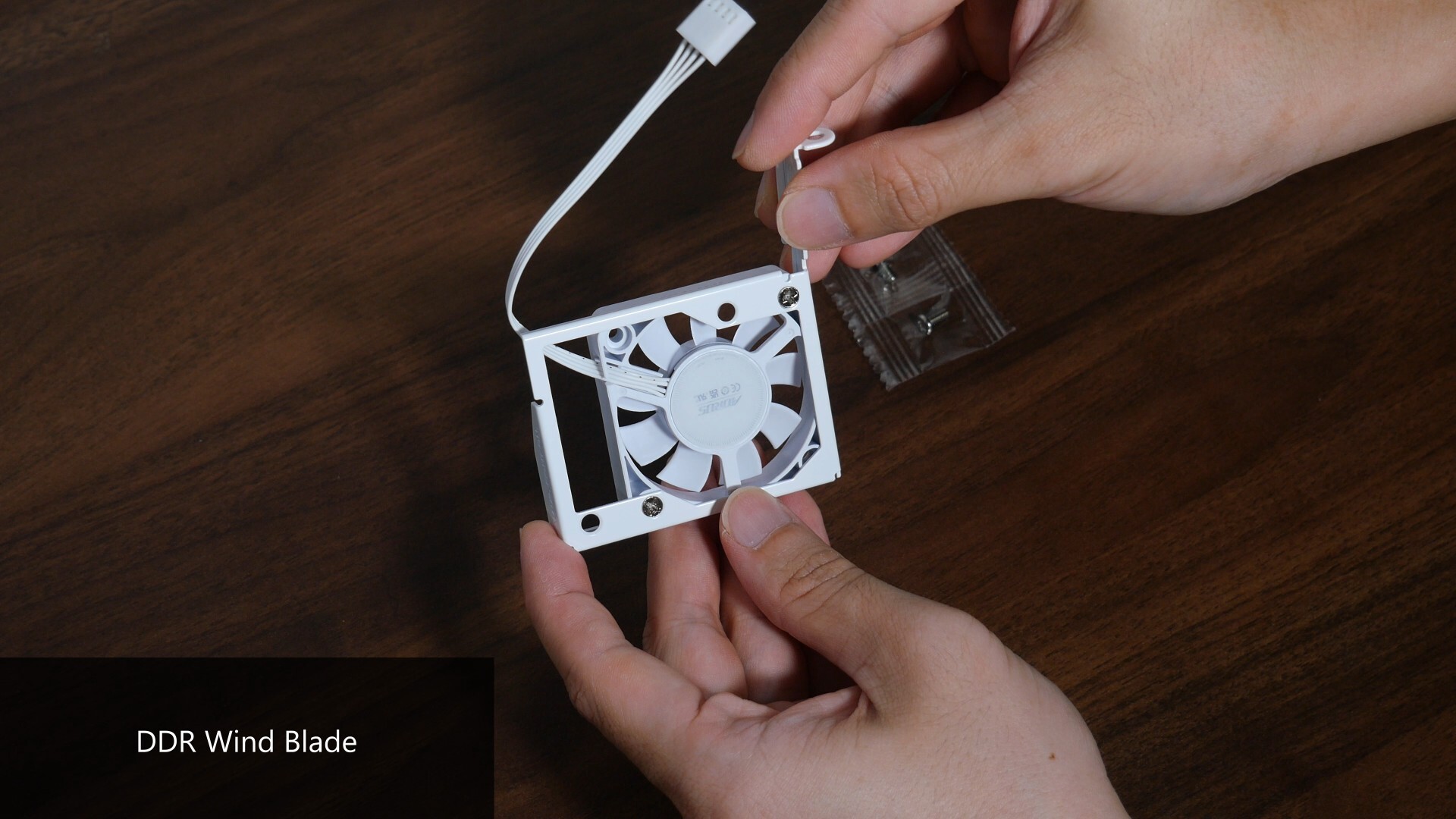 Gigabyte X870E AORUS MASTER X3D ICE DDR Wind Blade (1)