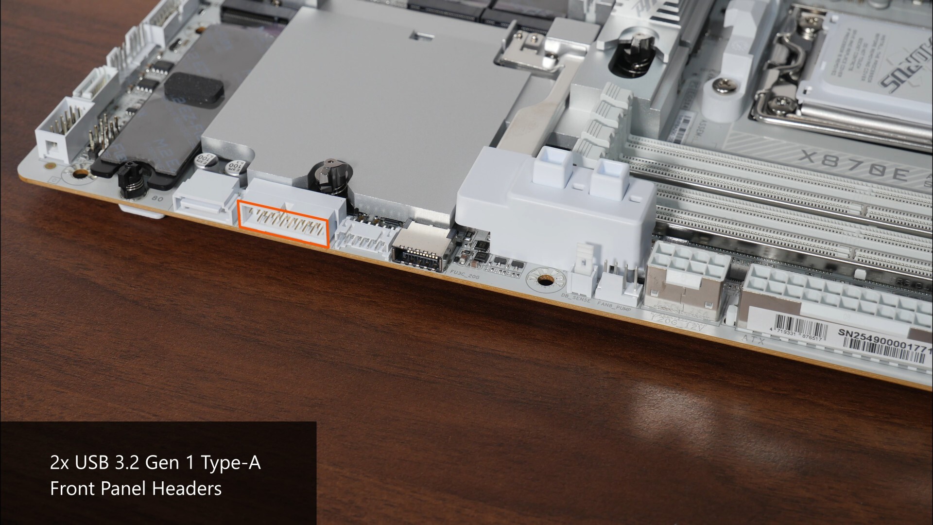 Gigabyte X870E AORUS MASTER X3D ICE Front Panel USB 3.2 Gen 1 Type-A (1)