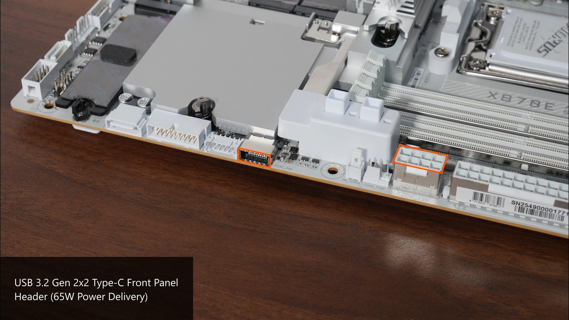 Gigabyte X870E AORUS MASTER X3D ICE Front Panel USB 3.2 Gen 2x2 Type-C