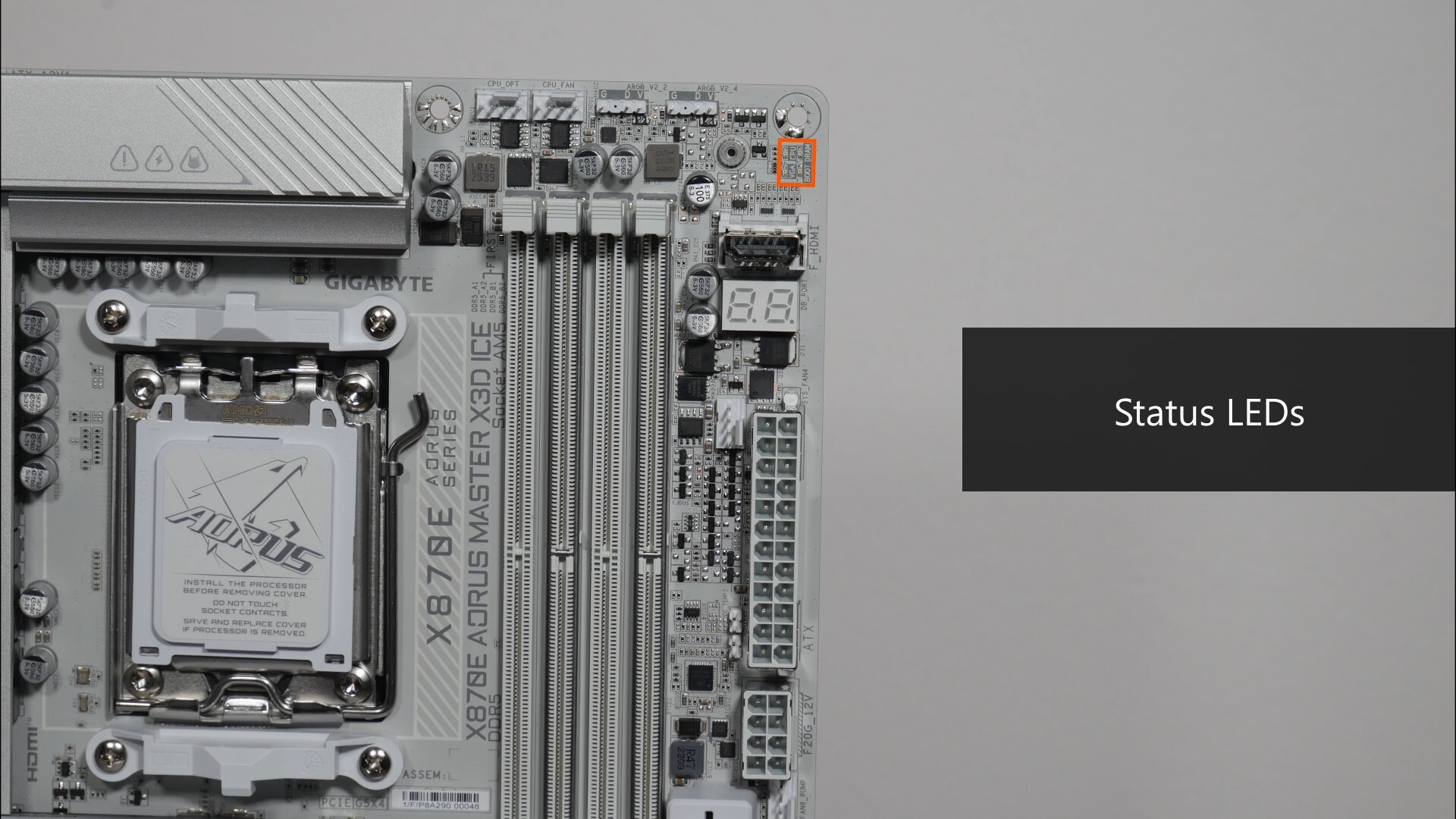 Gigabyte X870E AORUS MASTER X3D ICE Status LEDs