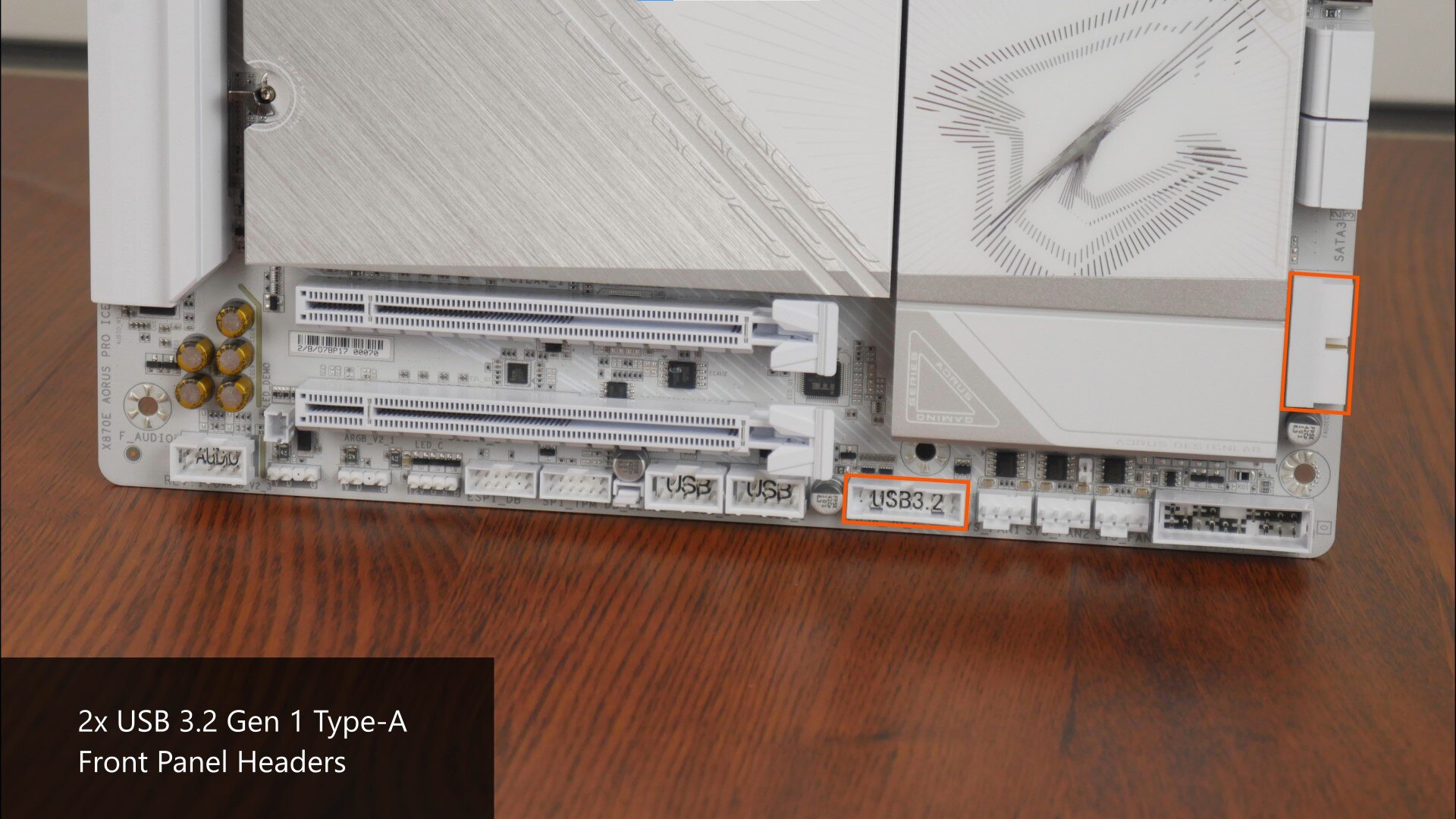 Gigabyte X870E AORUS PRO ICE FP USB 3.2 Gen 1 Type-A