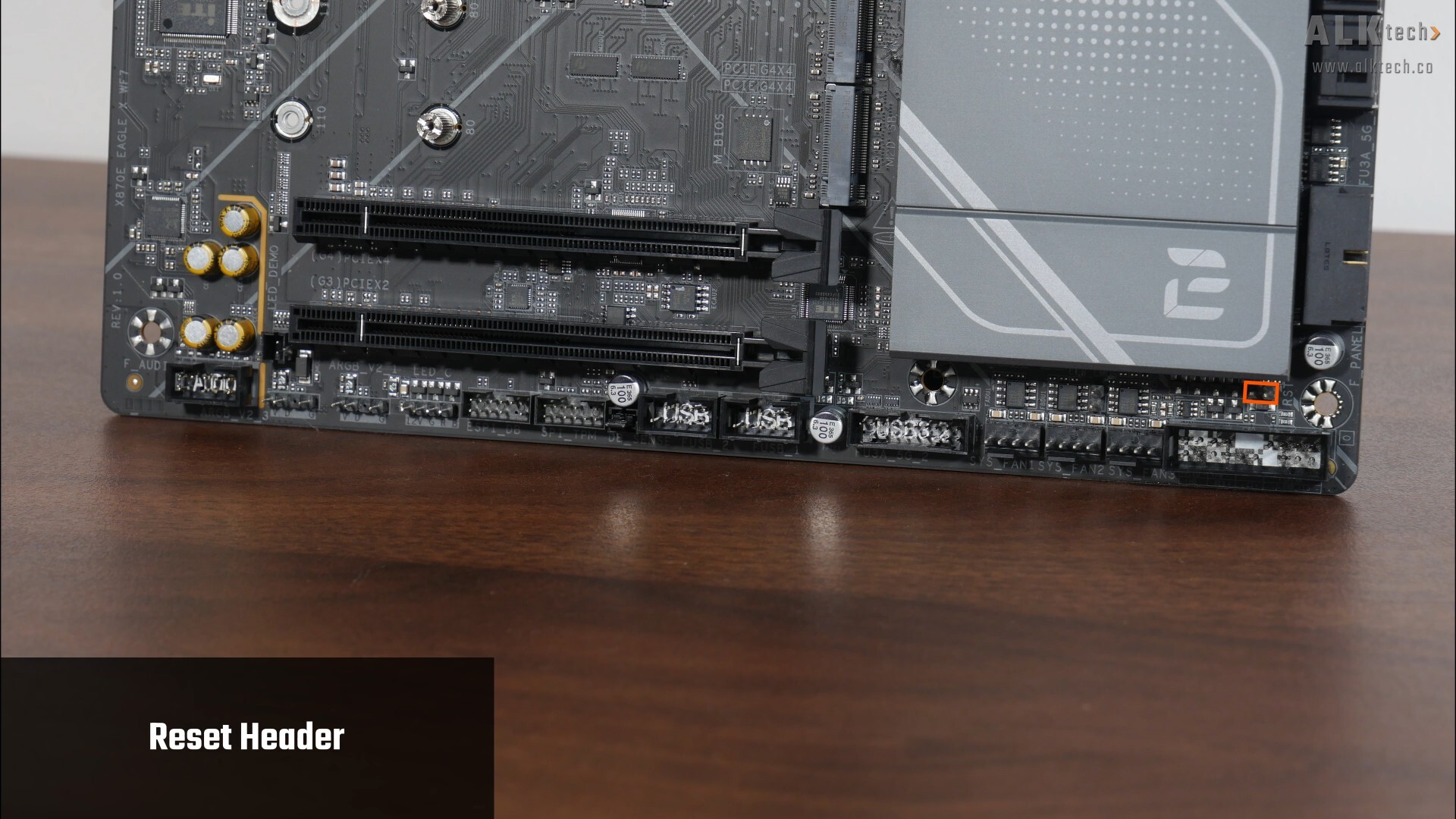 Gigabyte X870E EAGLE X3D WIFI7 Reset Header