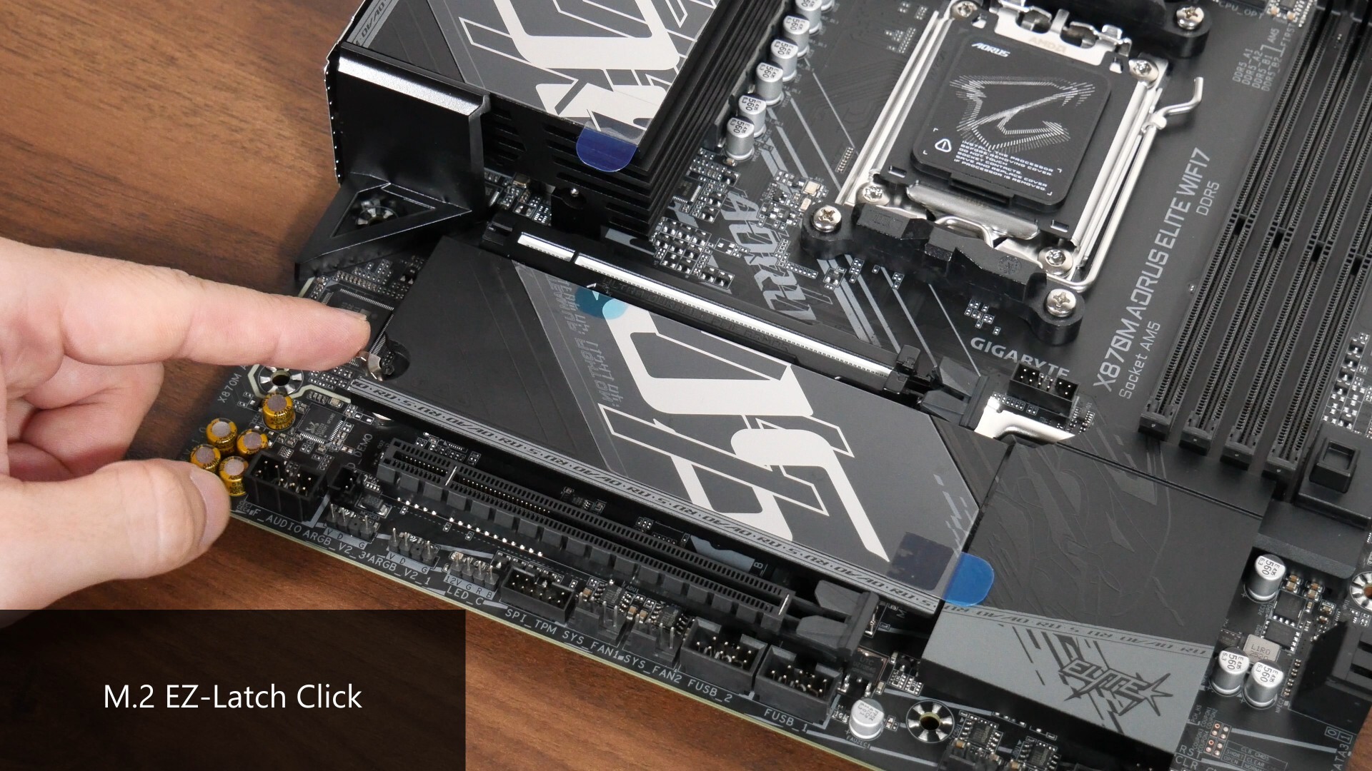Gigabyte X870M AORUS ELITE WIFI7 M.2 EZ-Latch Click
