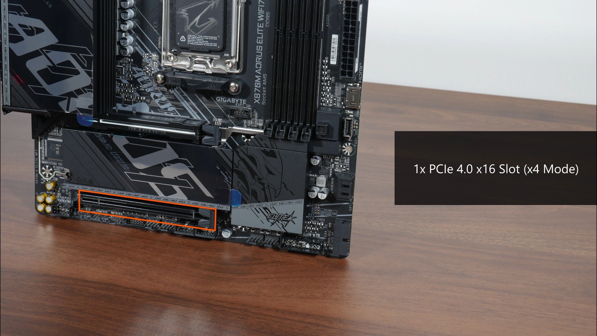 Gigabyte X870M AORUS ELITE WIFI7 PCIe 4.0 x16 Slot