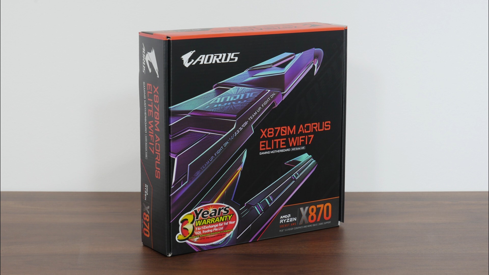 Gigabyte X870M AORUS ELITE WIFI7 Packaging (Front)