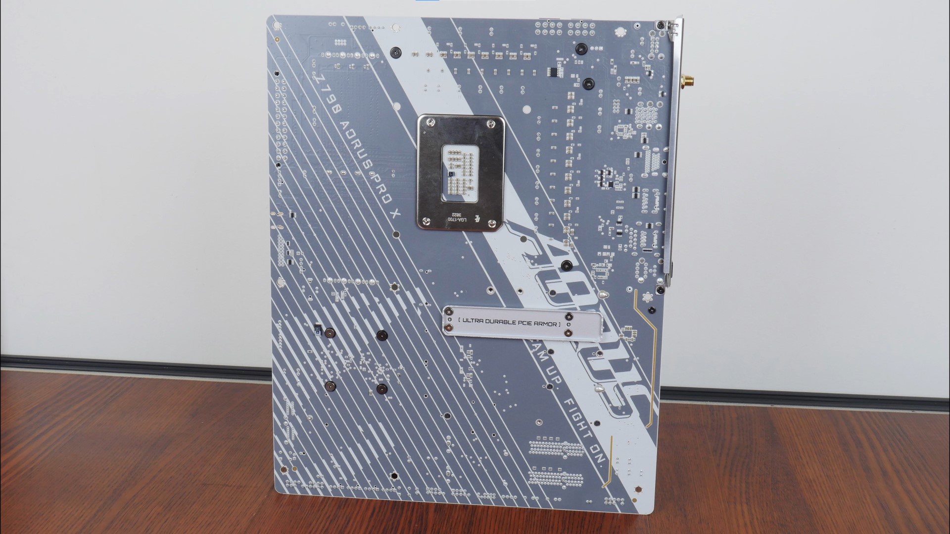 Gigabyte Z790 AORUS PRO X Aesthetics (2)