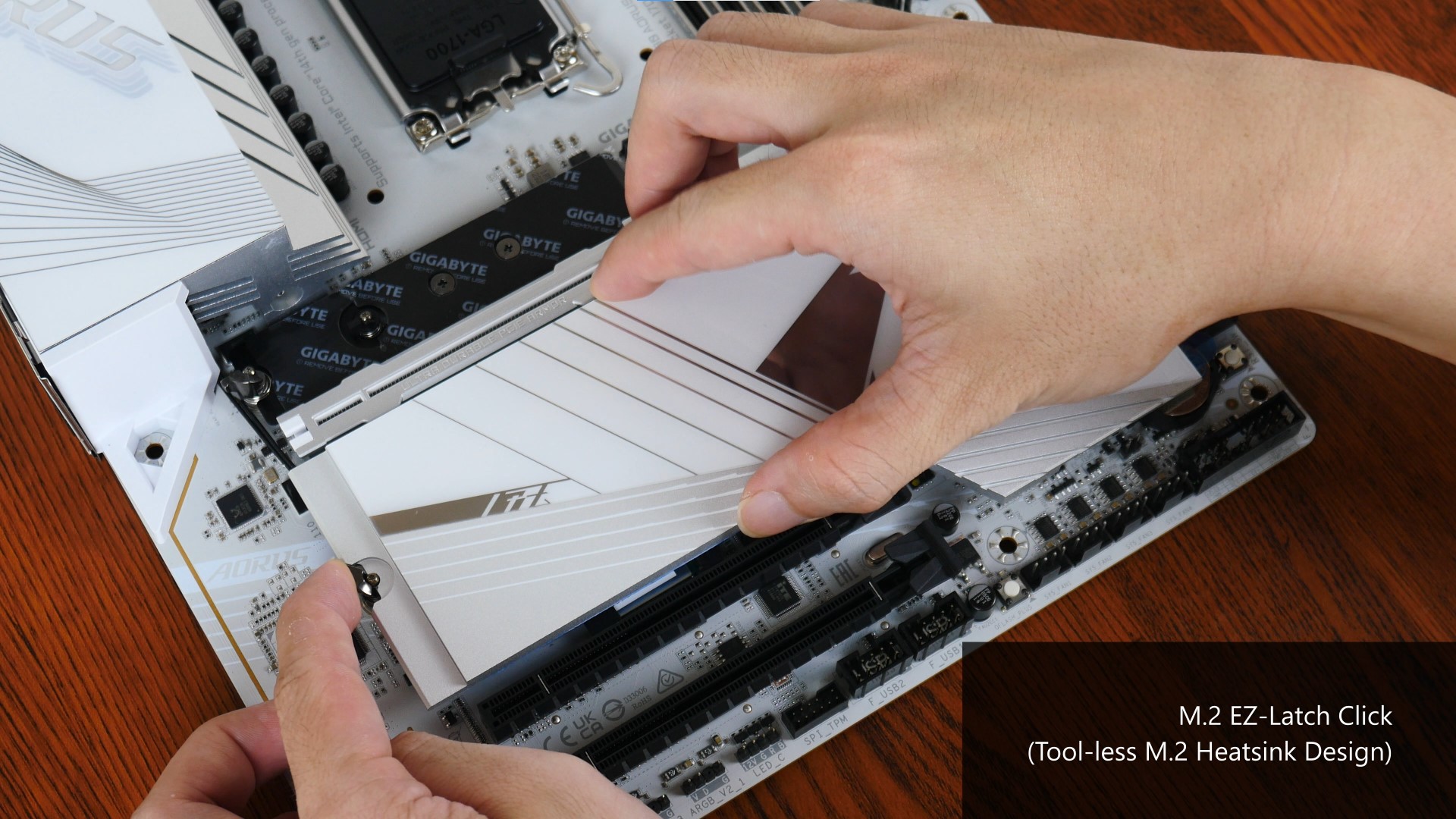 Gigabyte Z790 AORUS PRO X EZ-Latch Click (2)