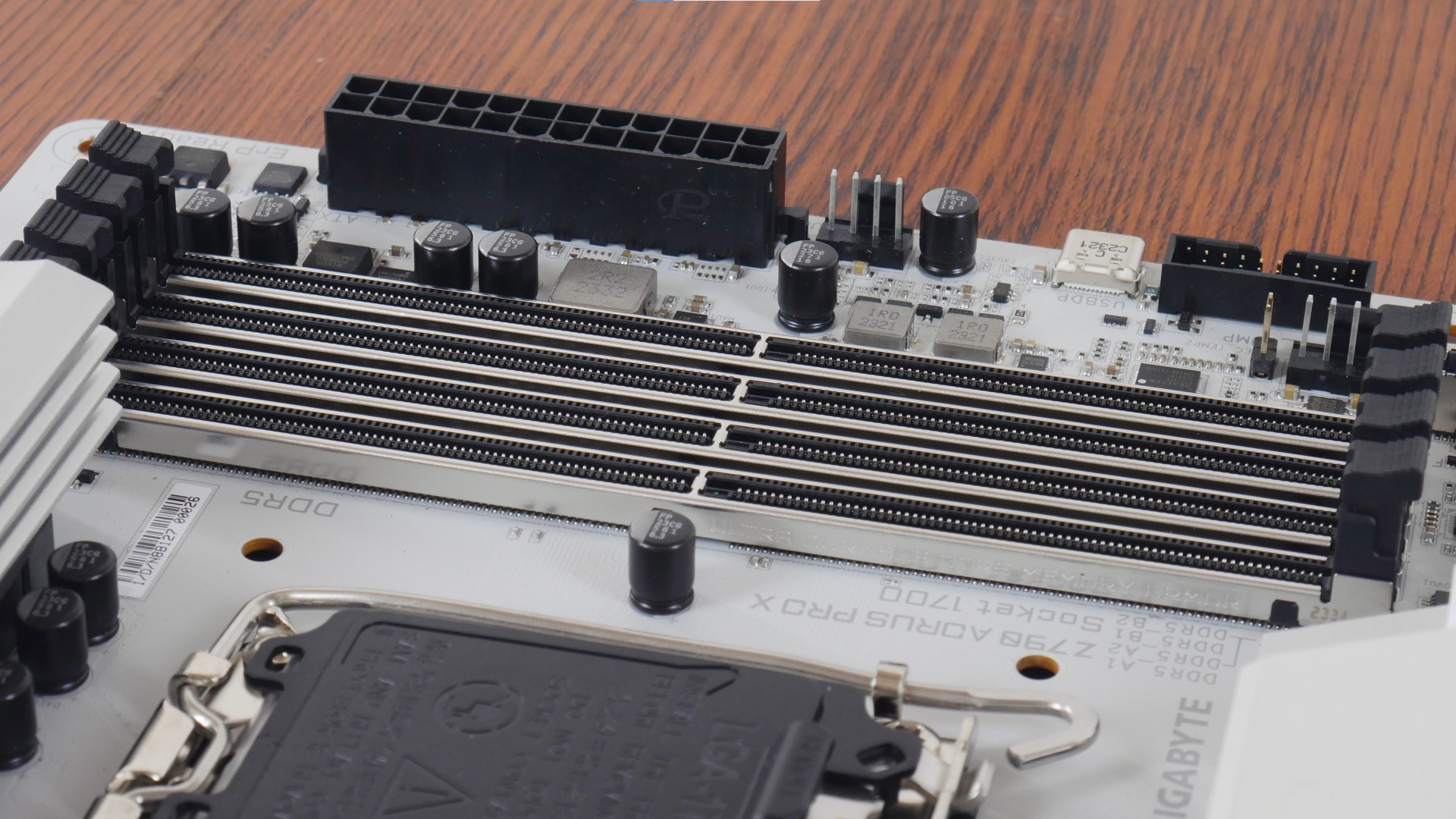 Gigabyte Z790 AORUS PRO X Memory Slots