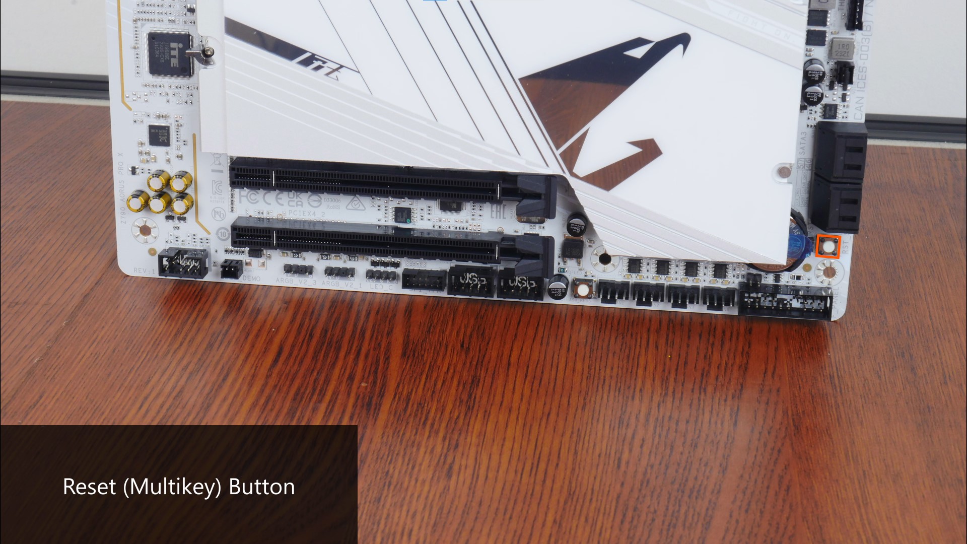 Gigabyte Z790 AORUS PRO X Multikey Button