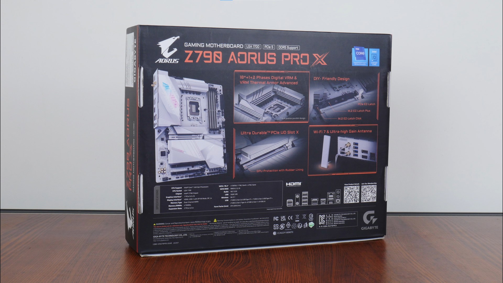 Gigabyte Z790 AORUS PRO X Packaging (Rear)