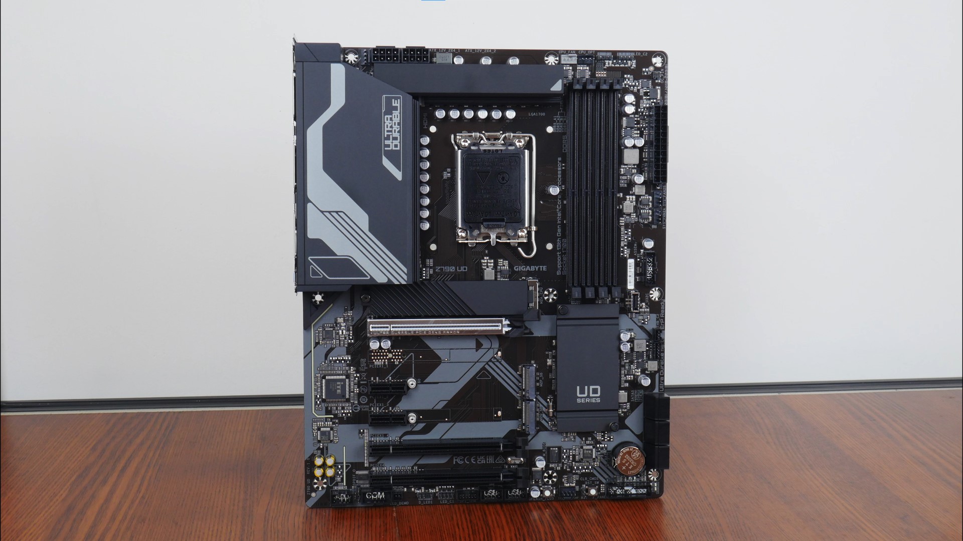 Gigabyte Z790 UD Aesthetics (1)