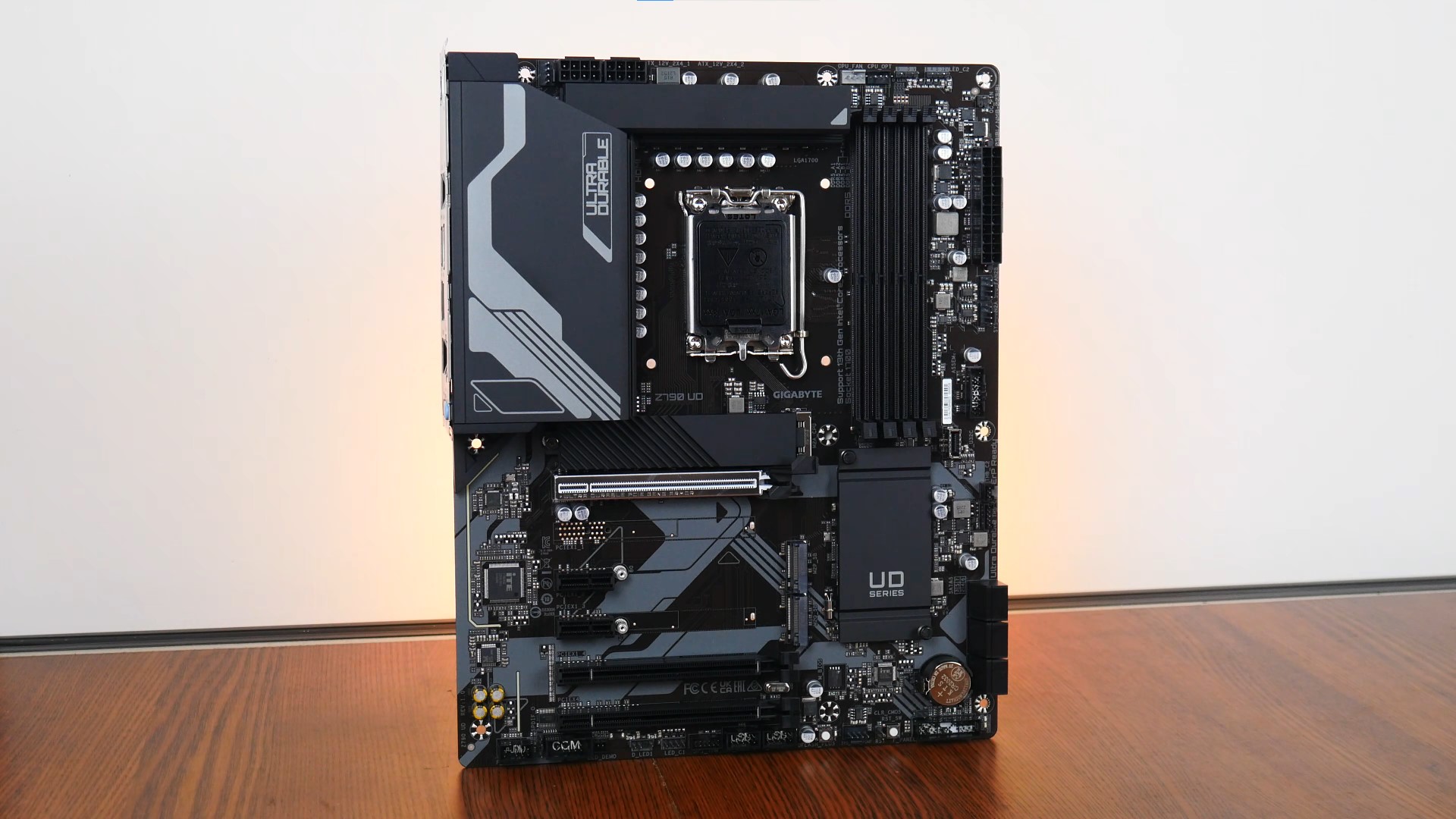 Gigabyte Z790 UD Aesthetics (2)