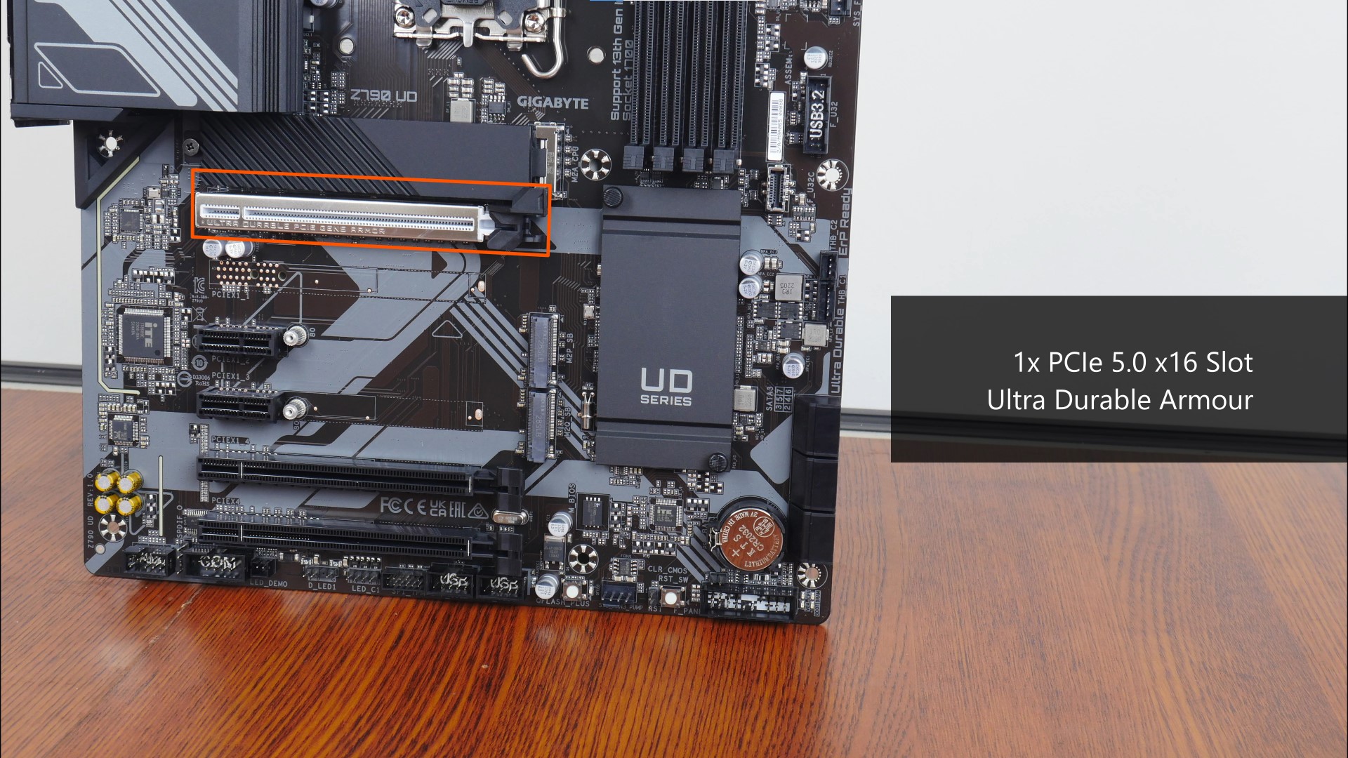 Gigabyte Z790 UD PCIe 5.0 x16 Slot