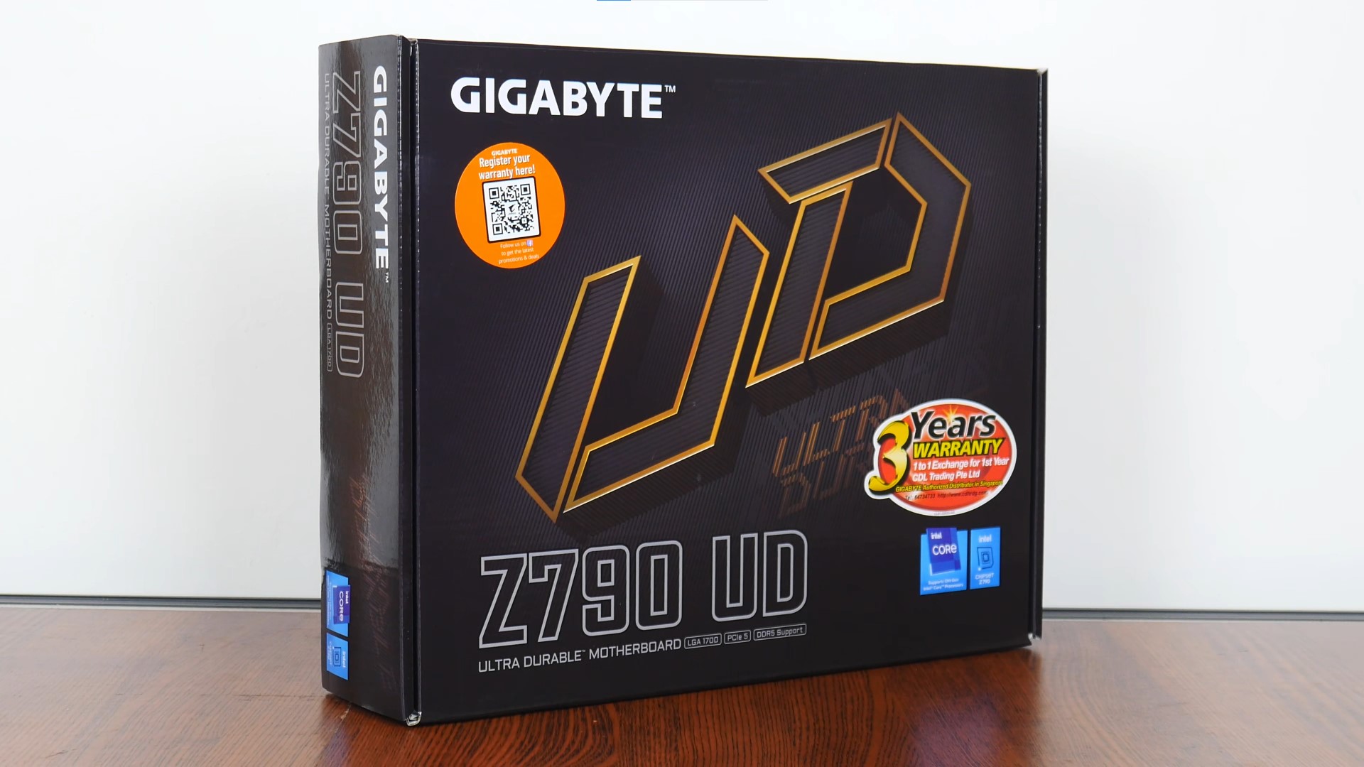 Gigabyte Z790 UD Packaging (Front)