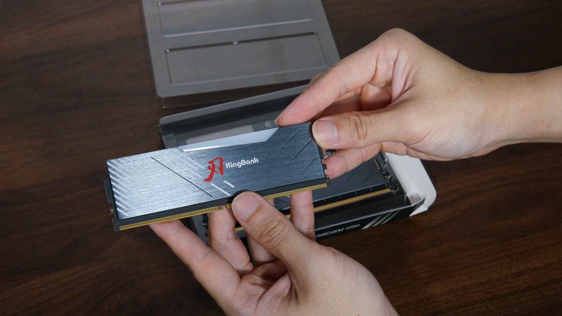 KingBank DDR5 Dark SoarBlade RGB Aesthetics (2)