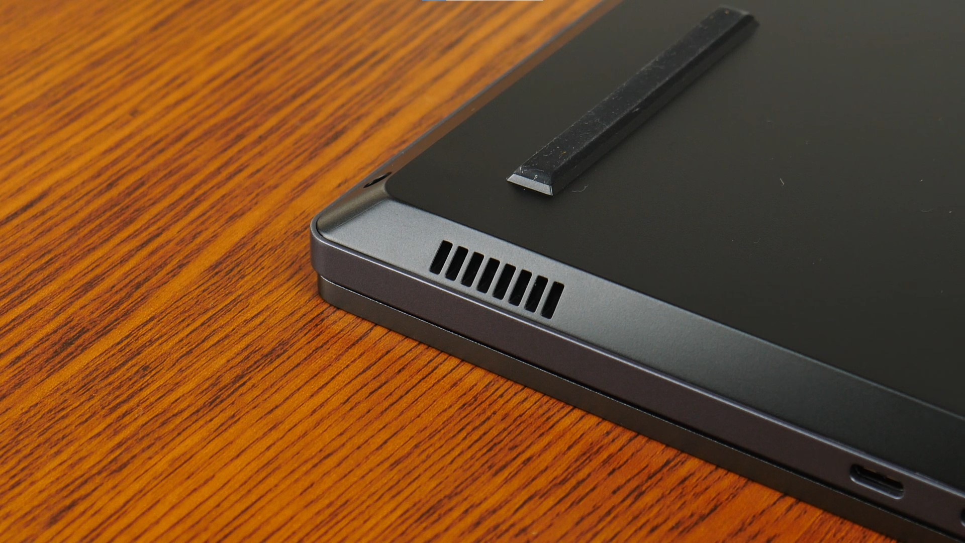 2022 Lenovo Legion 5 Gen 7 Gaming Laptop Speakers (2)