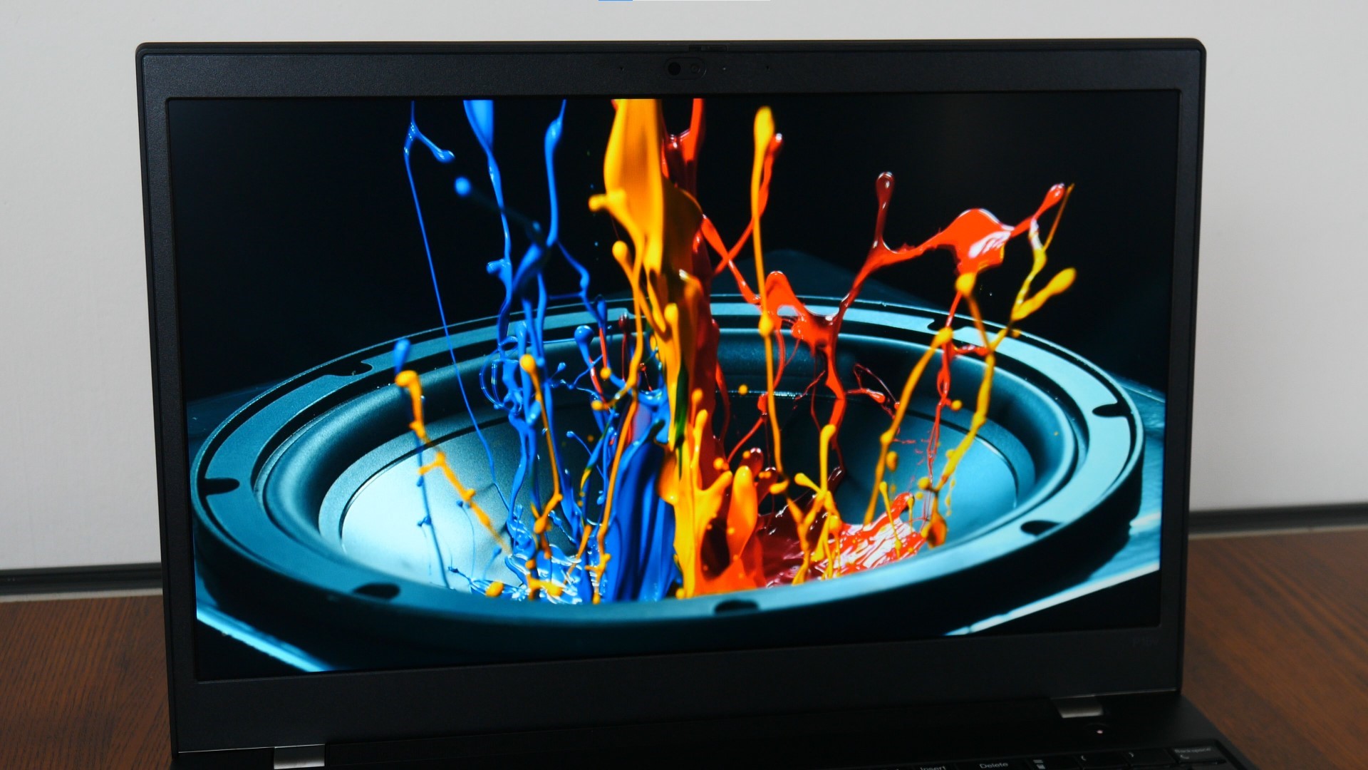 Lenovo ThinkPad P15v Gen 3 (AMD) Display Test