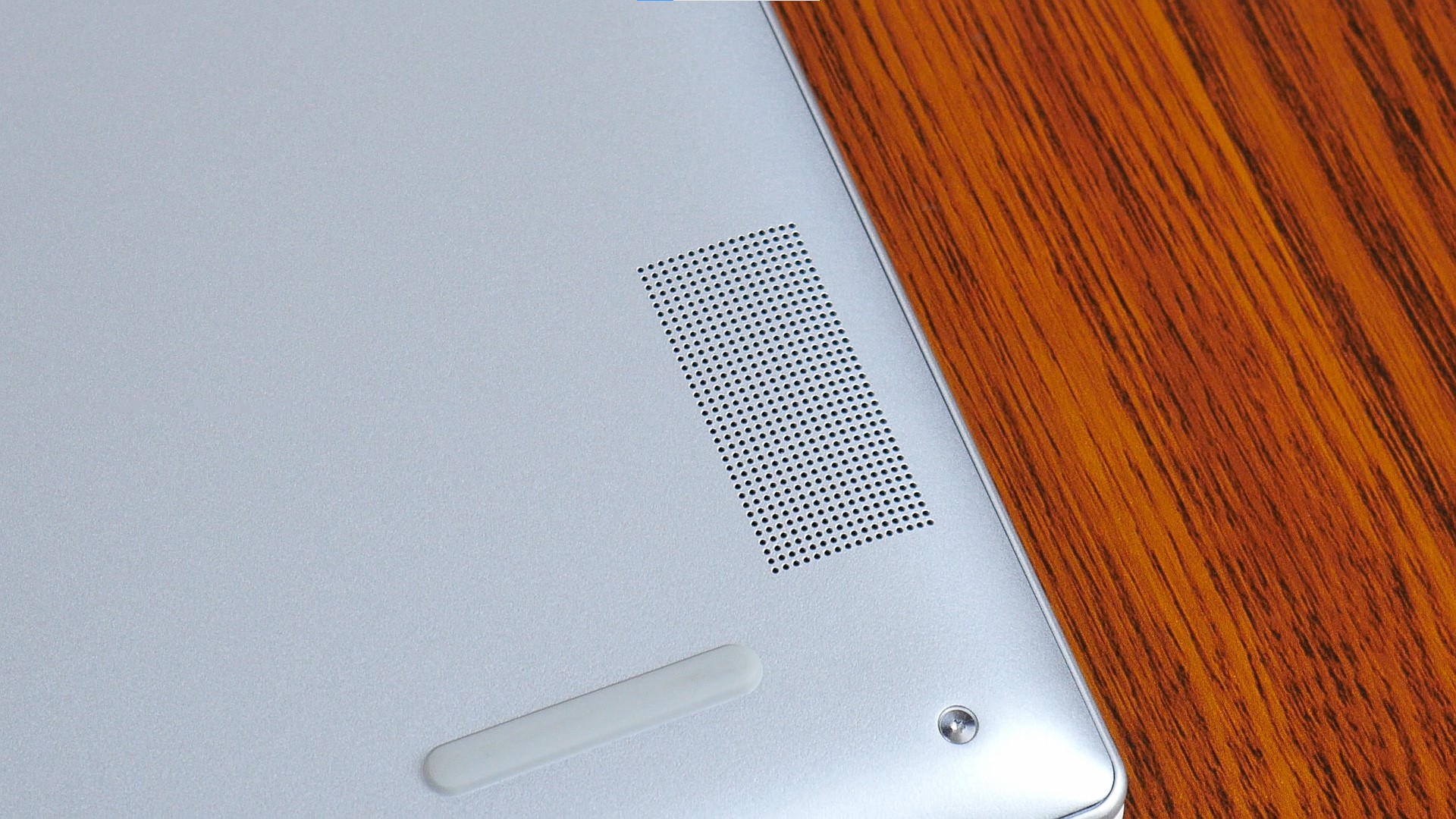 Lenovo Yoga Slim 7i Carbon 13IAP7 Speakers (1)
