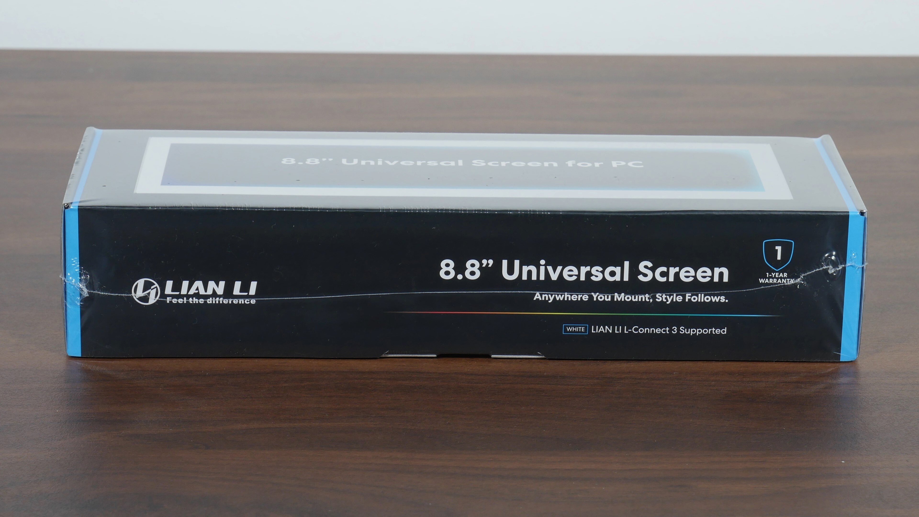 Lian Li 8.8" Universal Screen Packaging (Side 2)