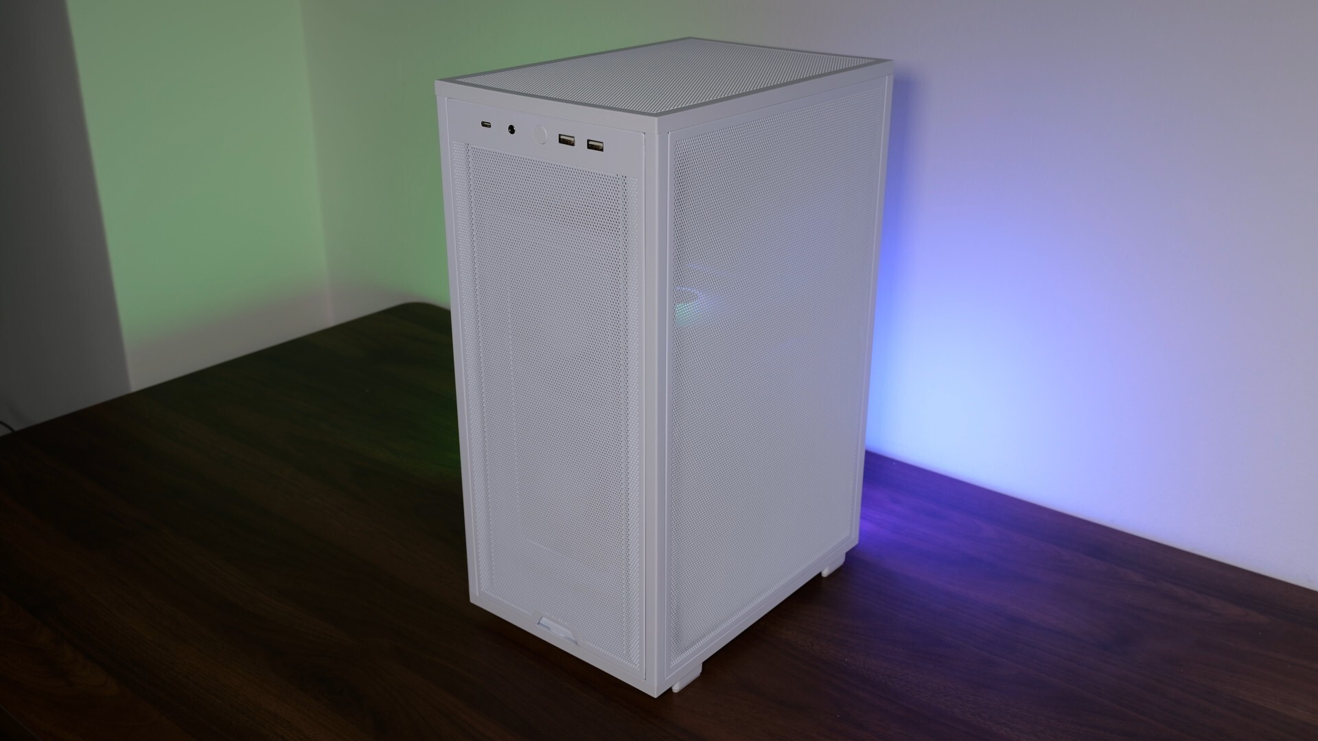Lian Li B4-mATX Completed Demo Build (3)