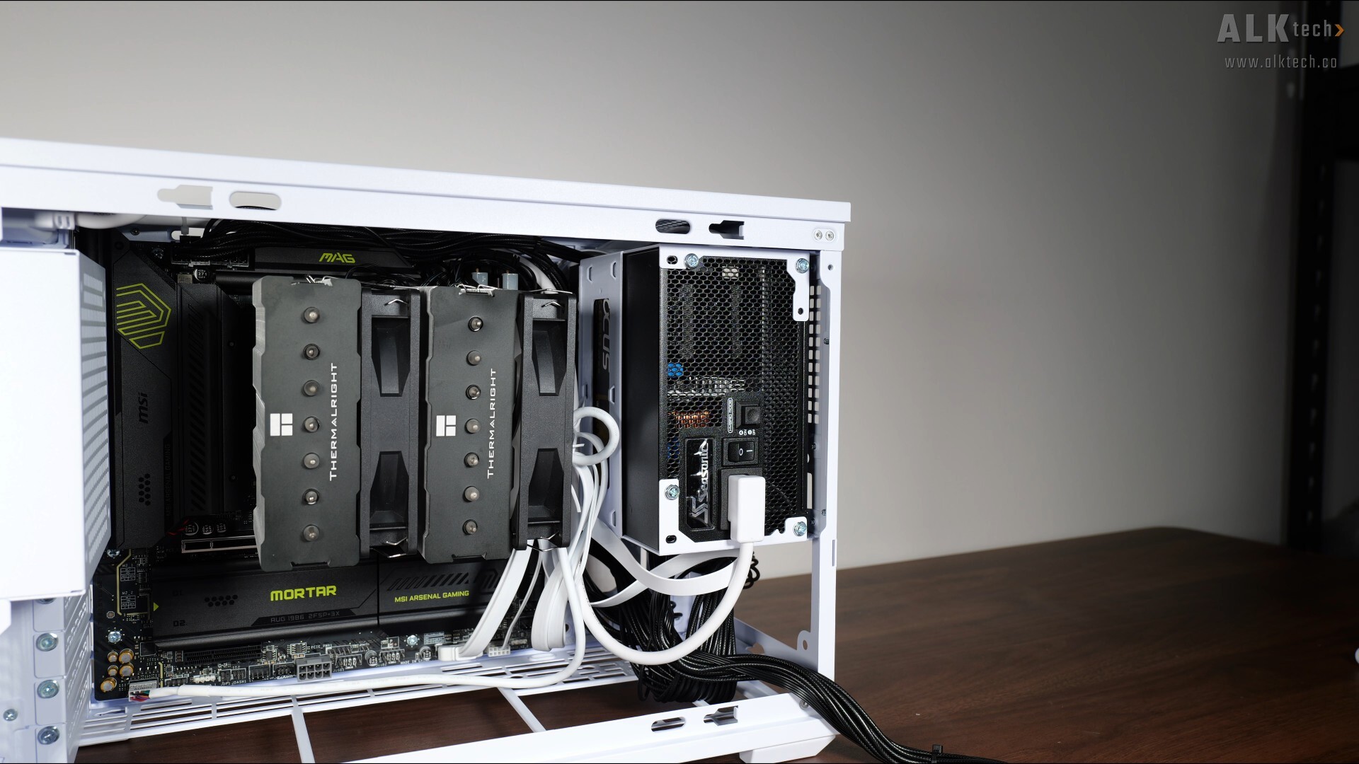 Lian Li B4-mATX PSU Installation (1)