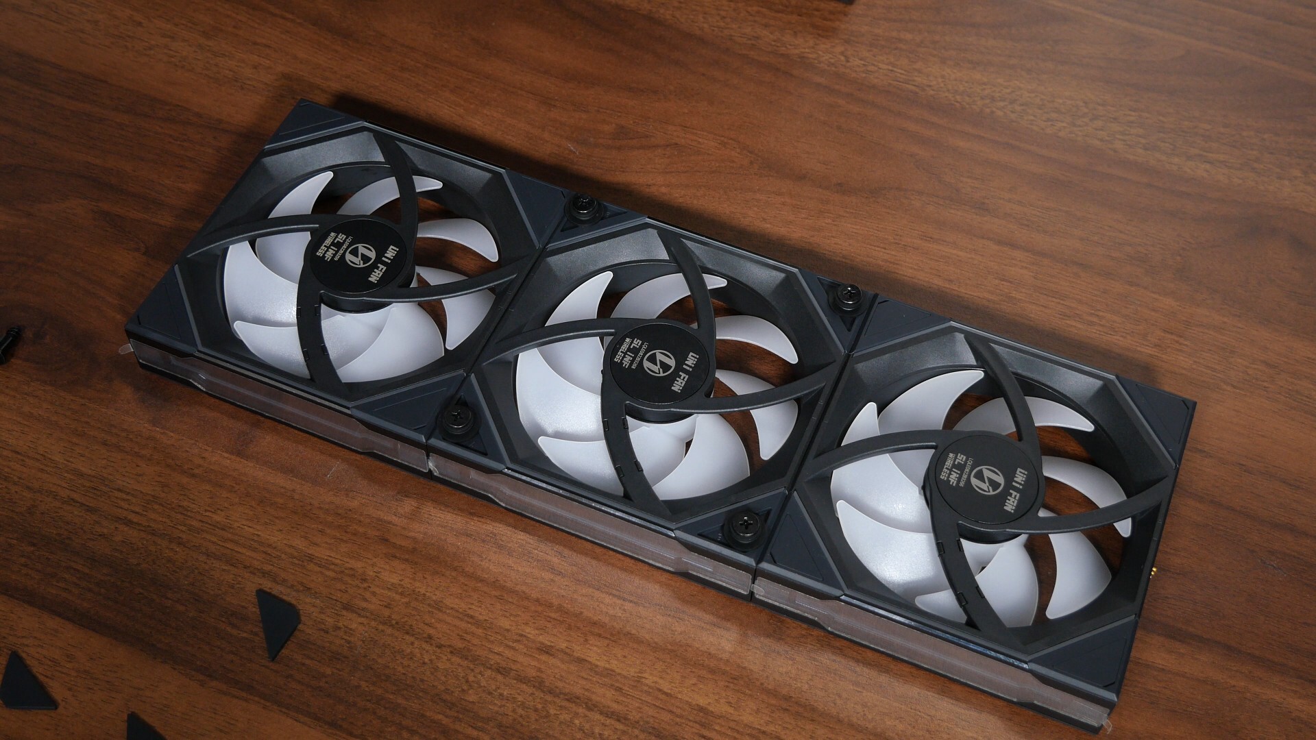 Lian Li LANCOOL 217 INF Bottom Panel Fan Installation (1)