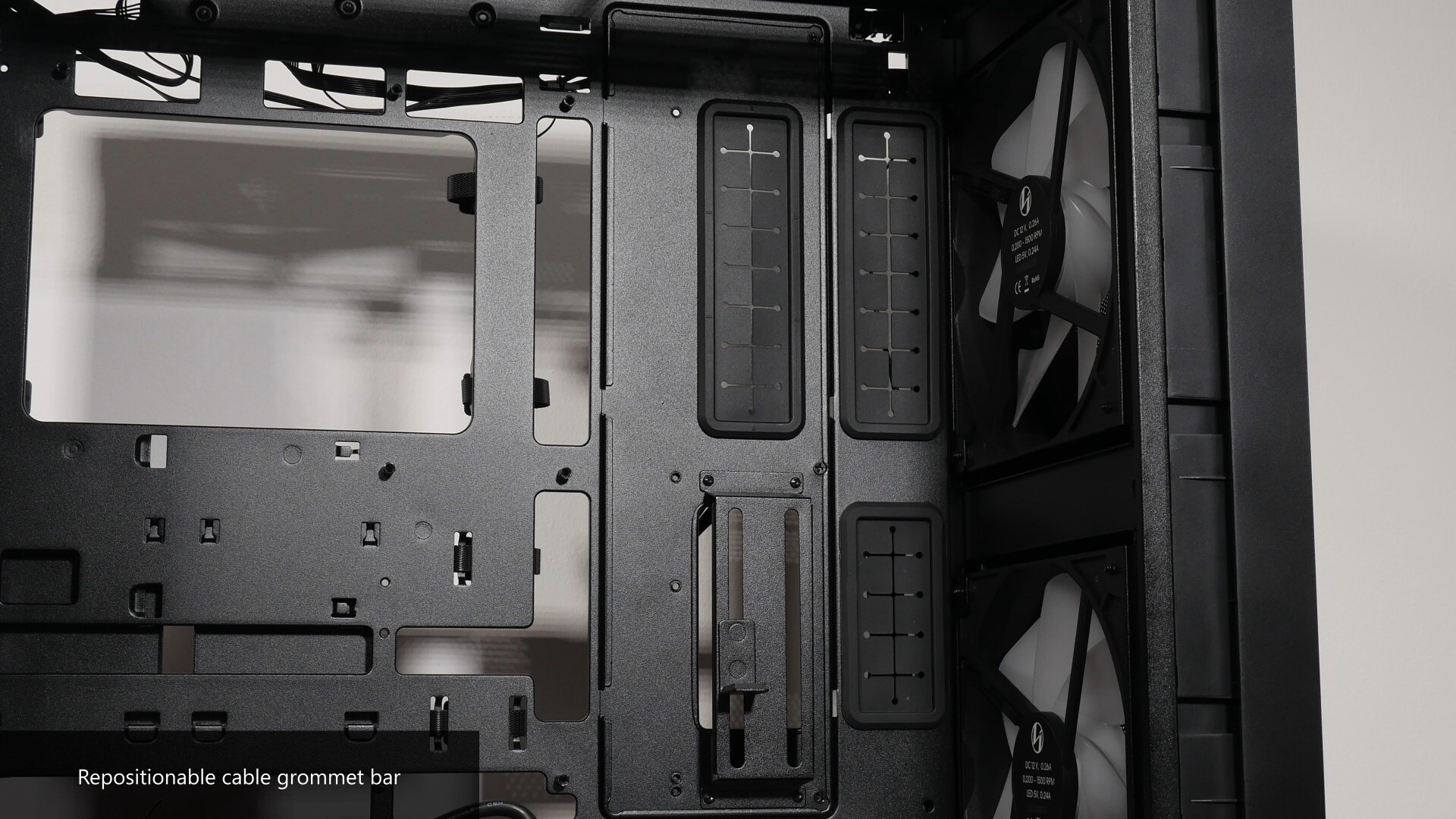 Lian Li LANCOOL 217 INF Cable Grommet Bar EATX Mode