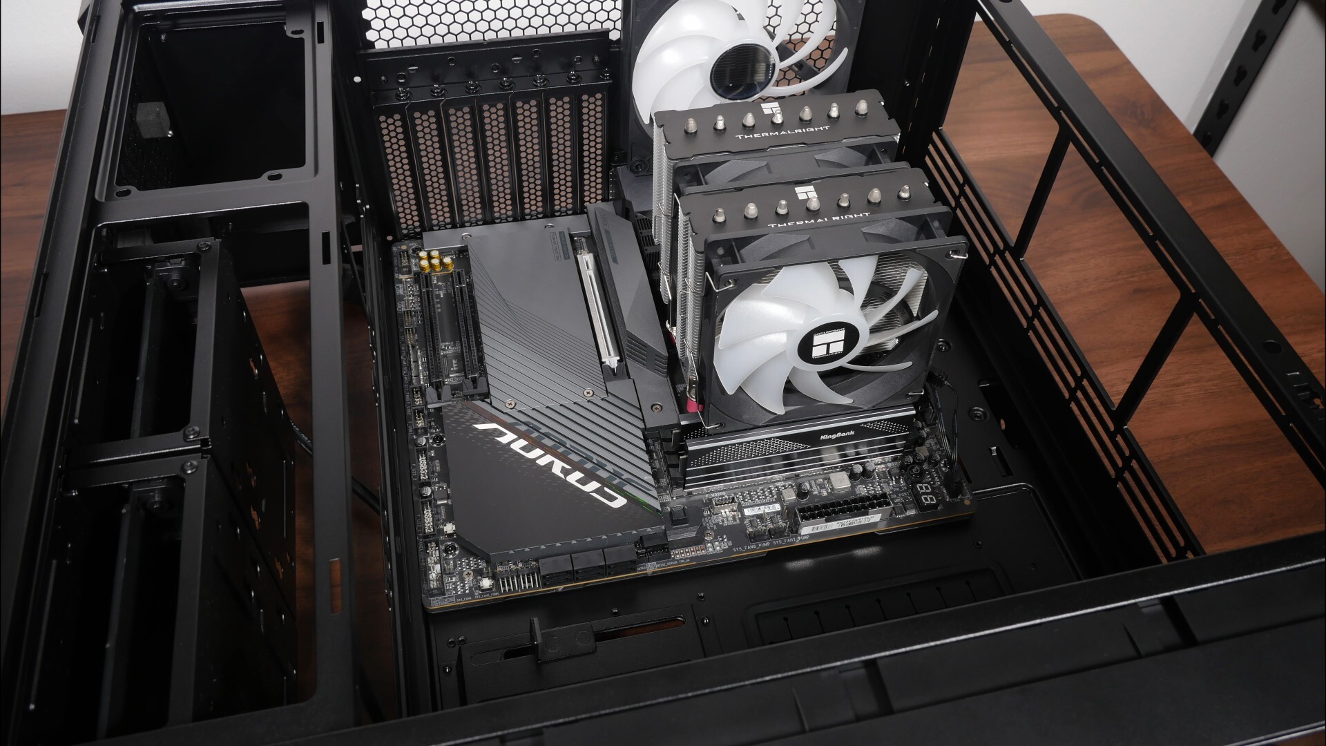 Lian Li LANCOOL 217 INF Motherboard Installation (1)