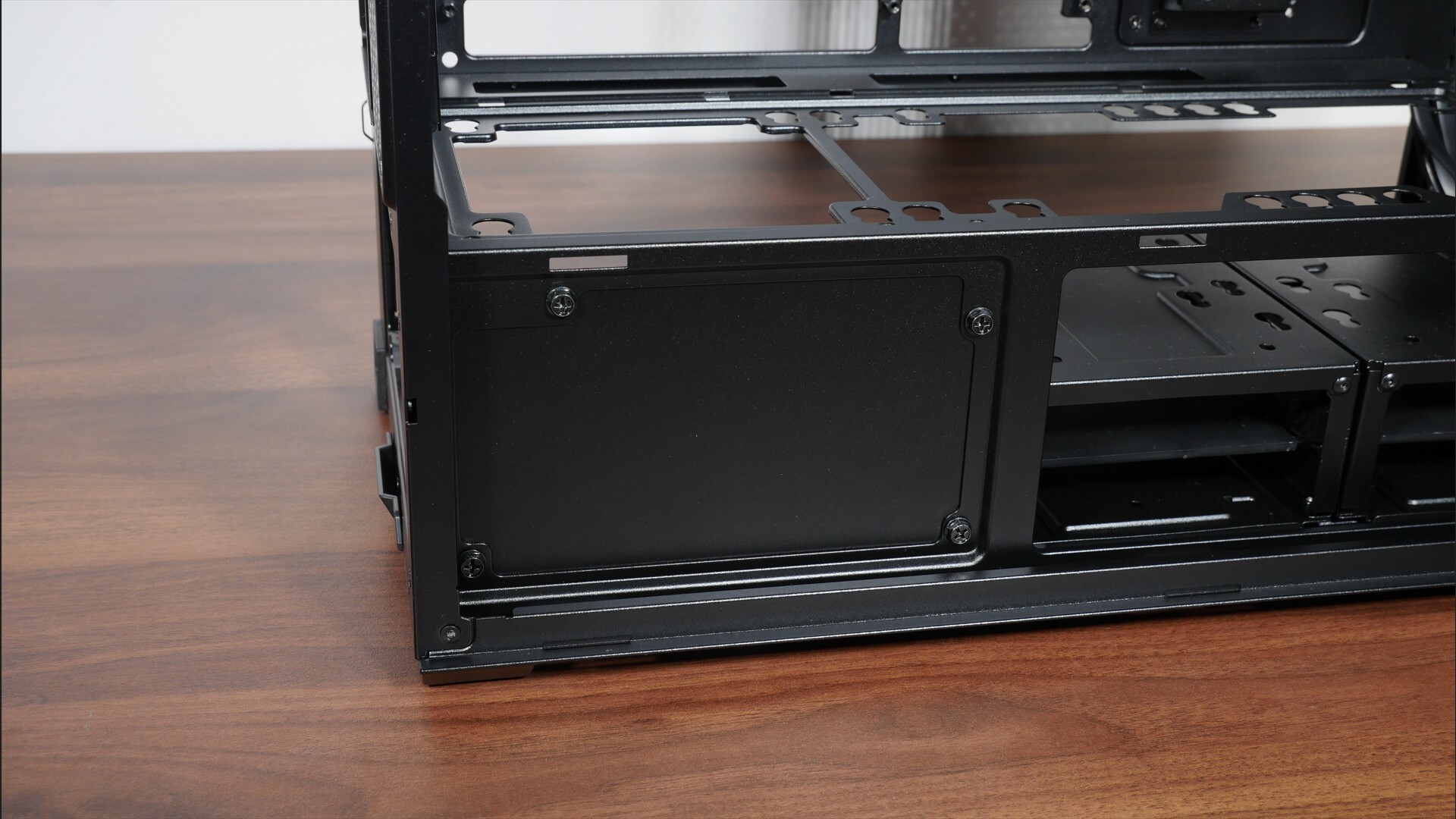 Lian Li LANCOOL 217 INF PSU Blank Faceplate (Side)