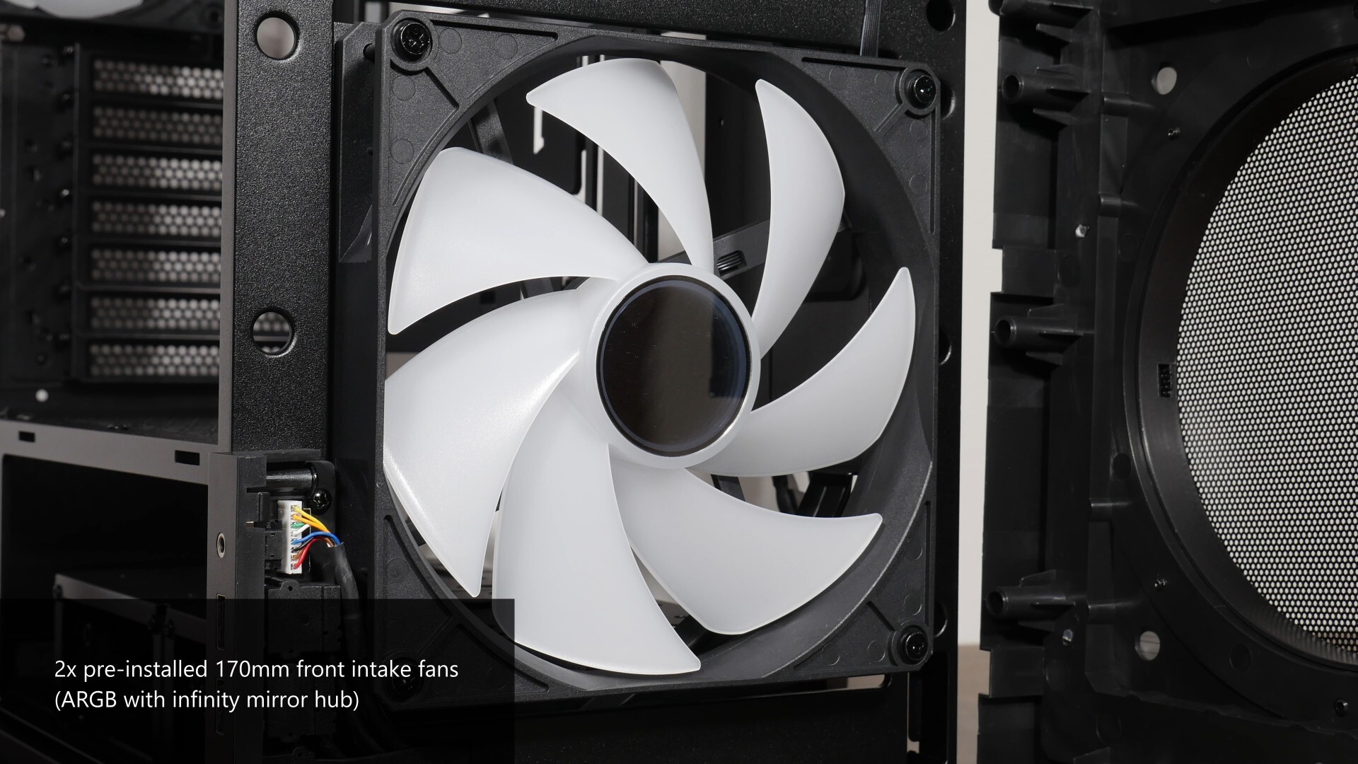 Lian Li LANCOOL 217 INF Preinstalled Front Fans (2)