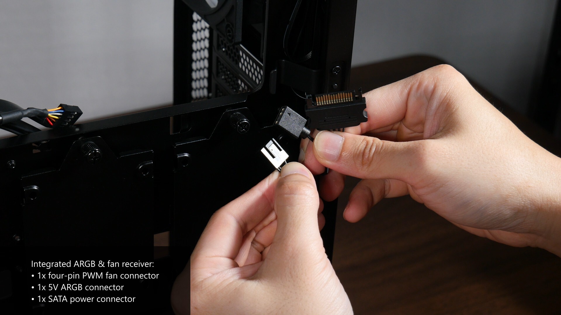 Lian Li LANCOOL 217 INF Wireless Receiver Module Connectors