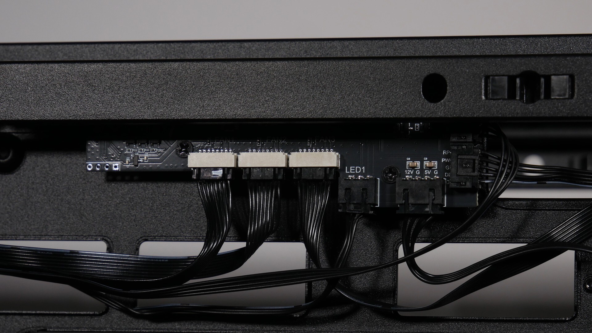 Lian Li LANCOOL 217 INF Wireless Receiver Module