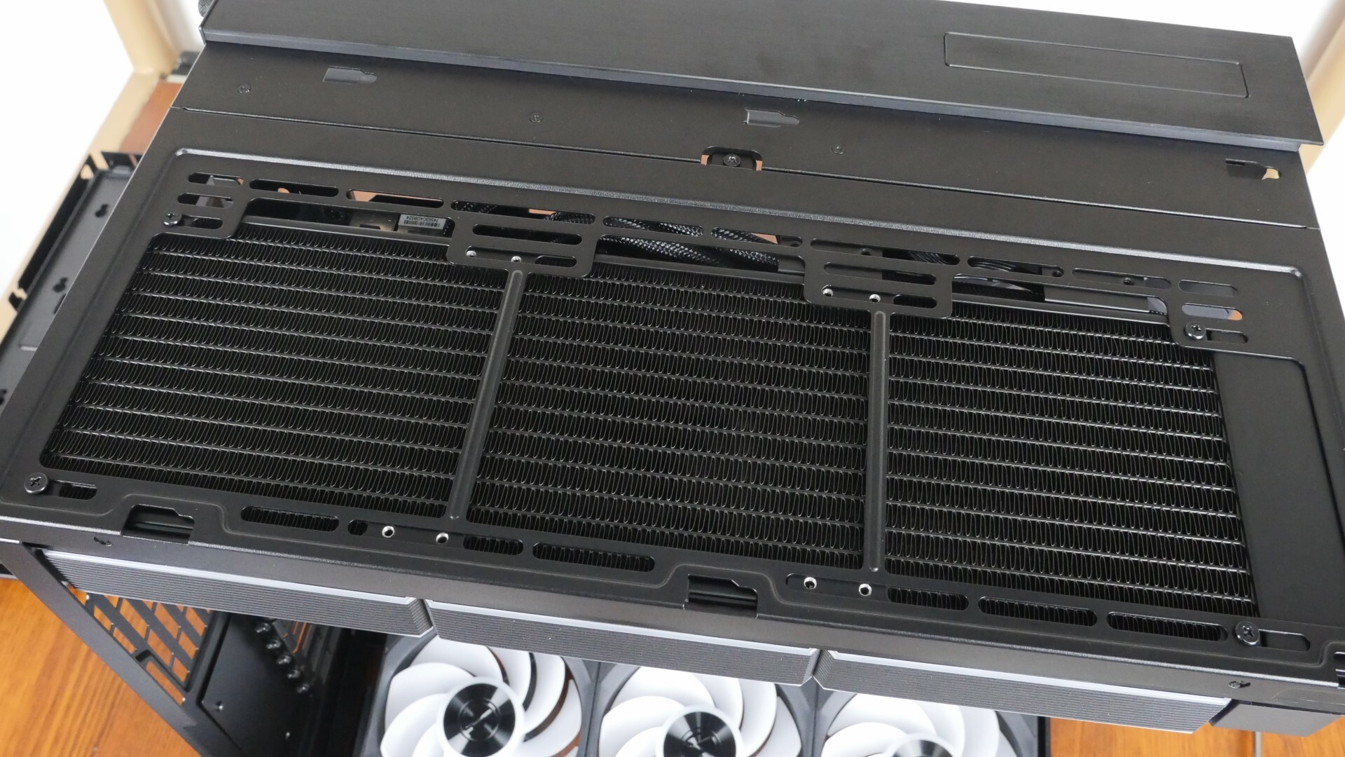 Lian Li O11 Dynamic Mini V2 AIO Radiator Installation (1)