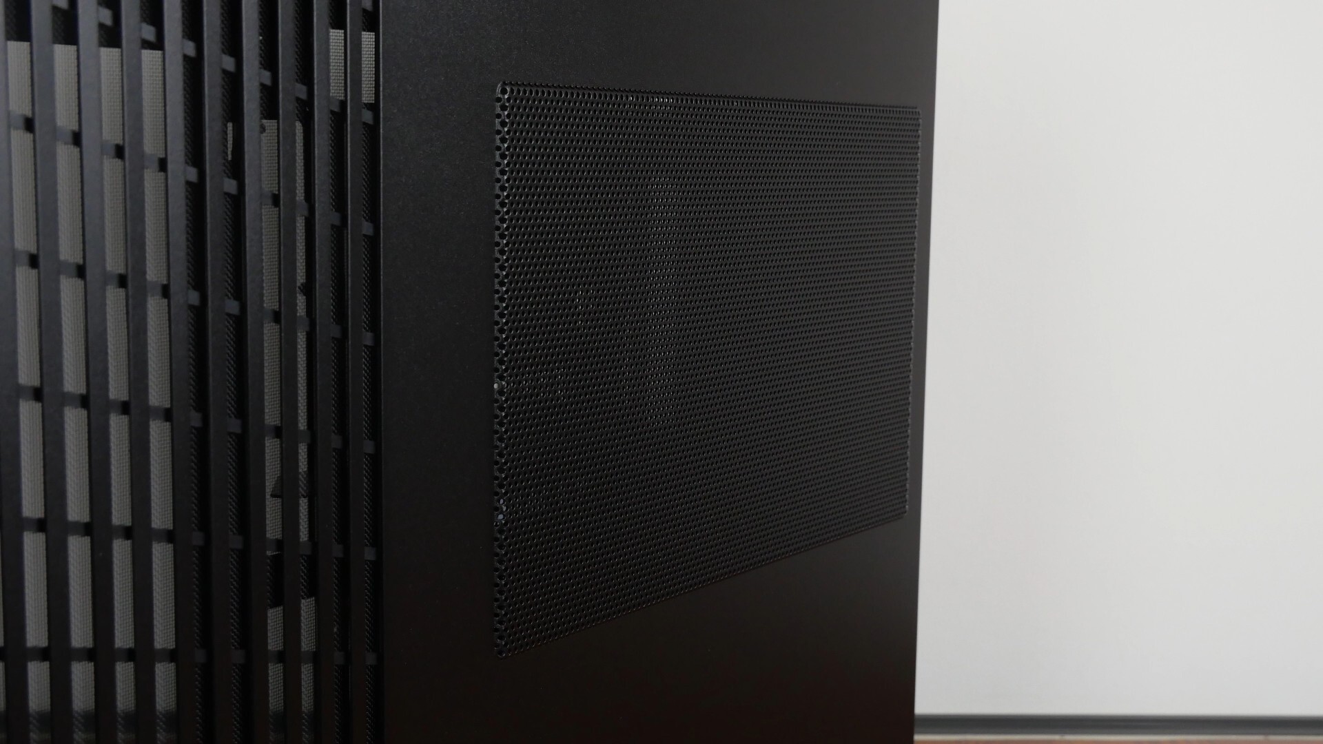 Lian Li O11 Dynamic Mini V2 Aesthetics (5)