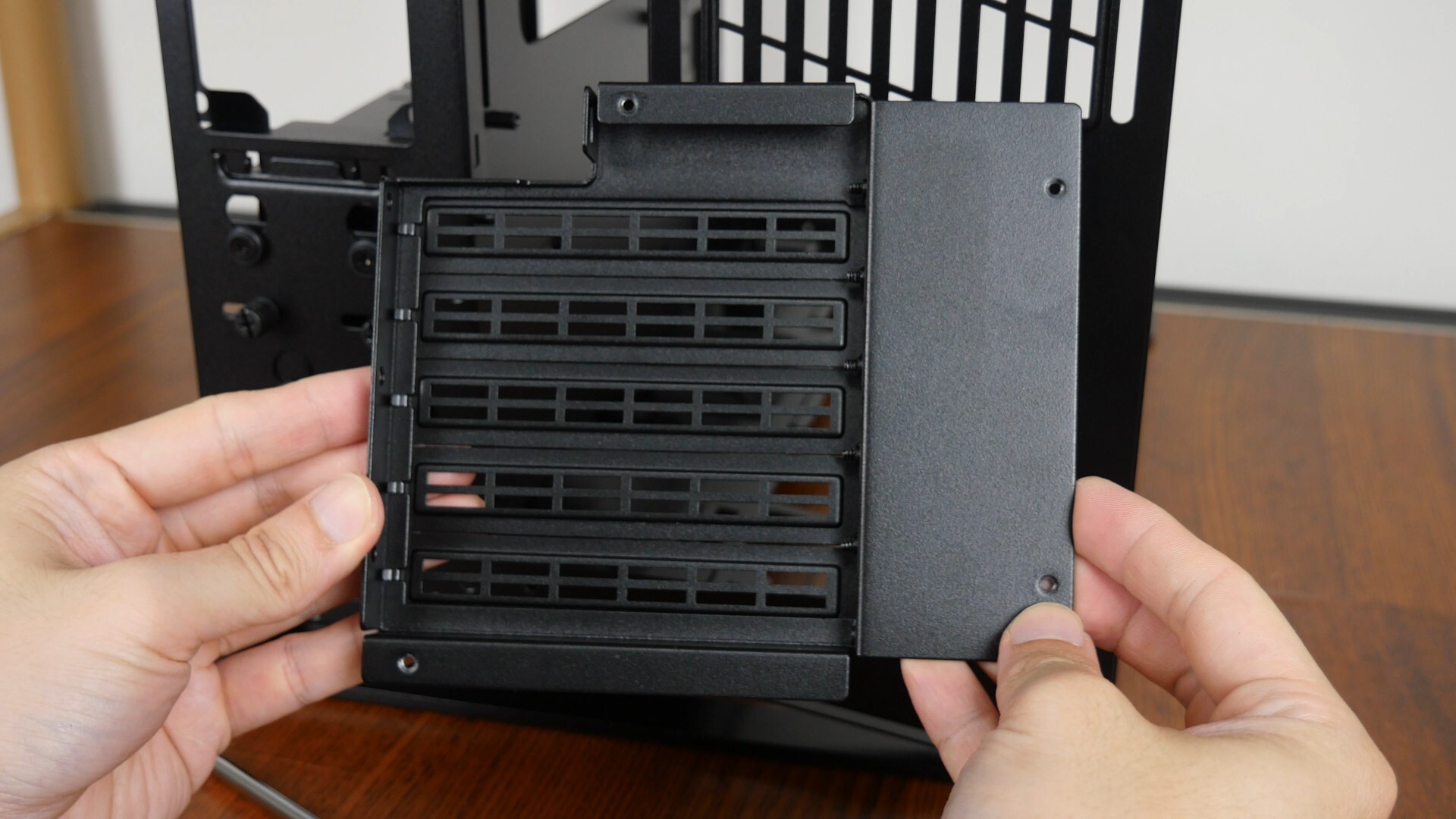 Lian Li O11 Dynamic Mini V2 Expansion Slot Bracket (Horizontal)