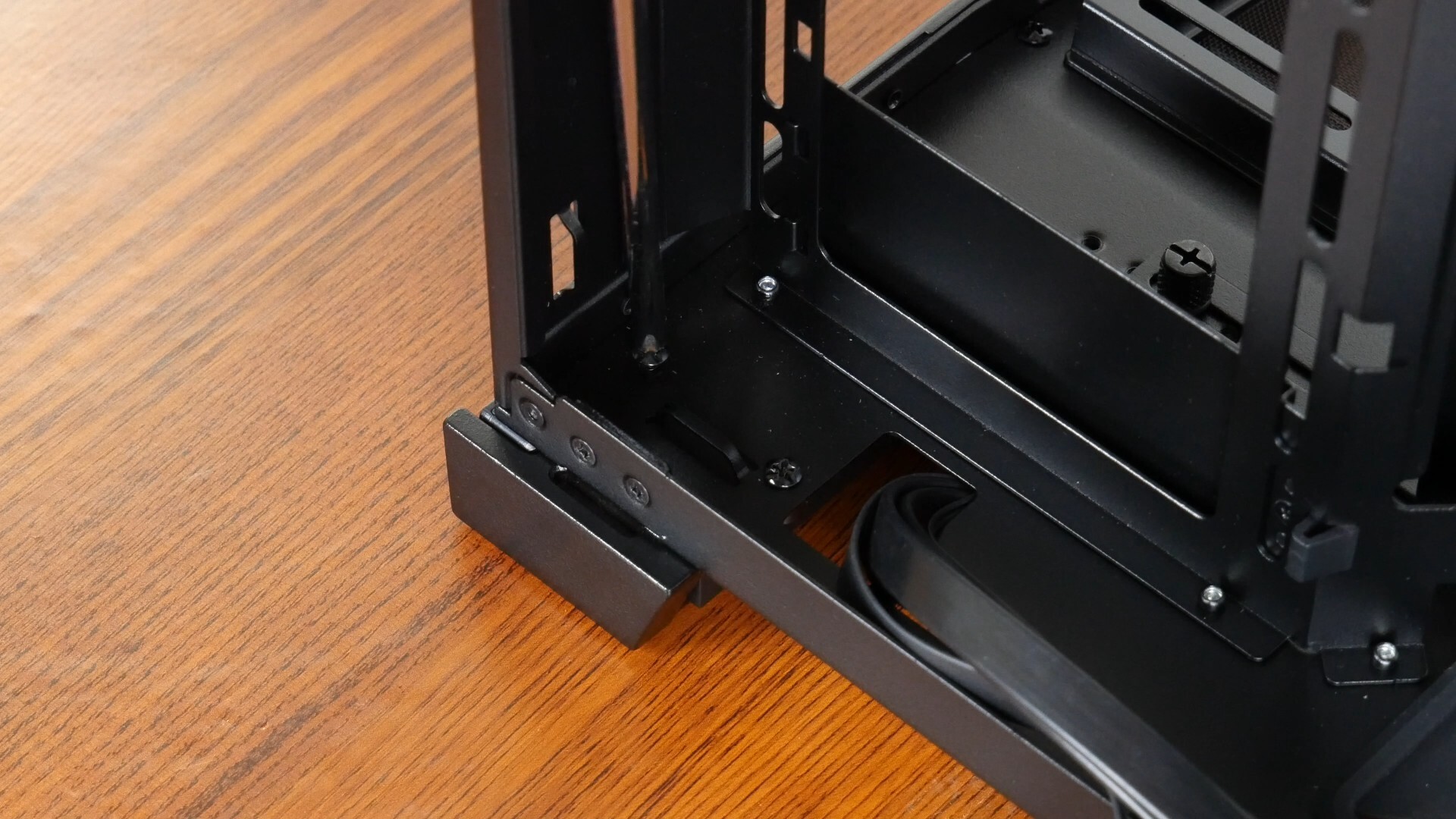 Lian Li O11 Dynamic Mini V2 IO Module Relocation (1)
